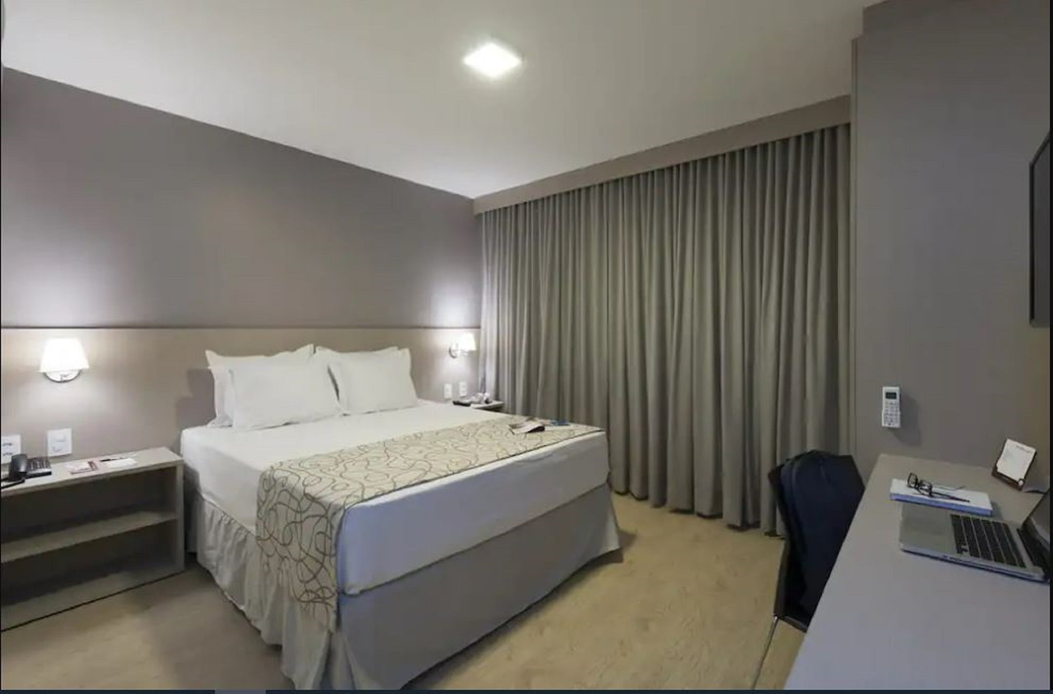 Single Queen Size Bed