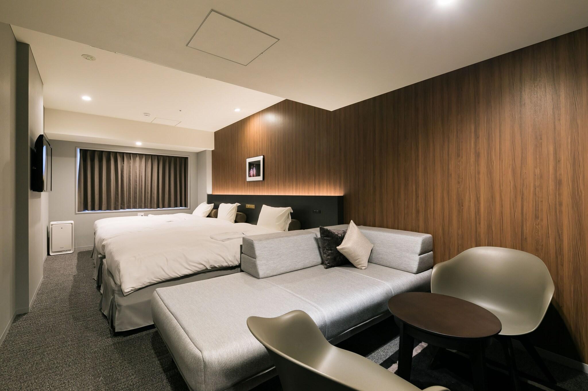 Twin Deluxe Two Beds