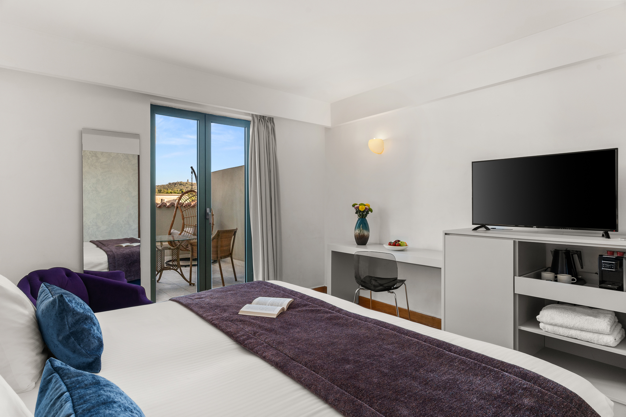 Single Deluxe with Views