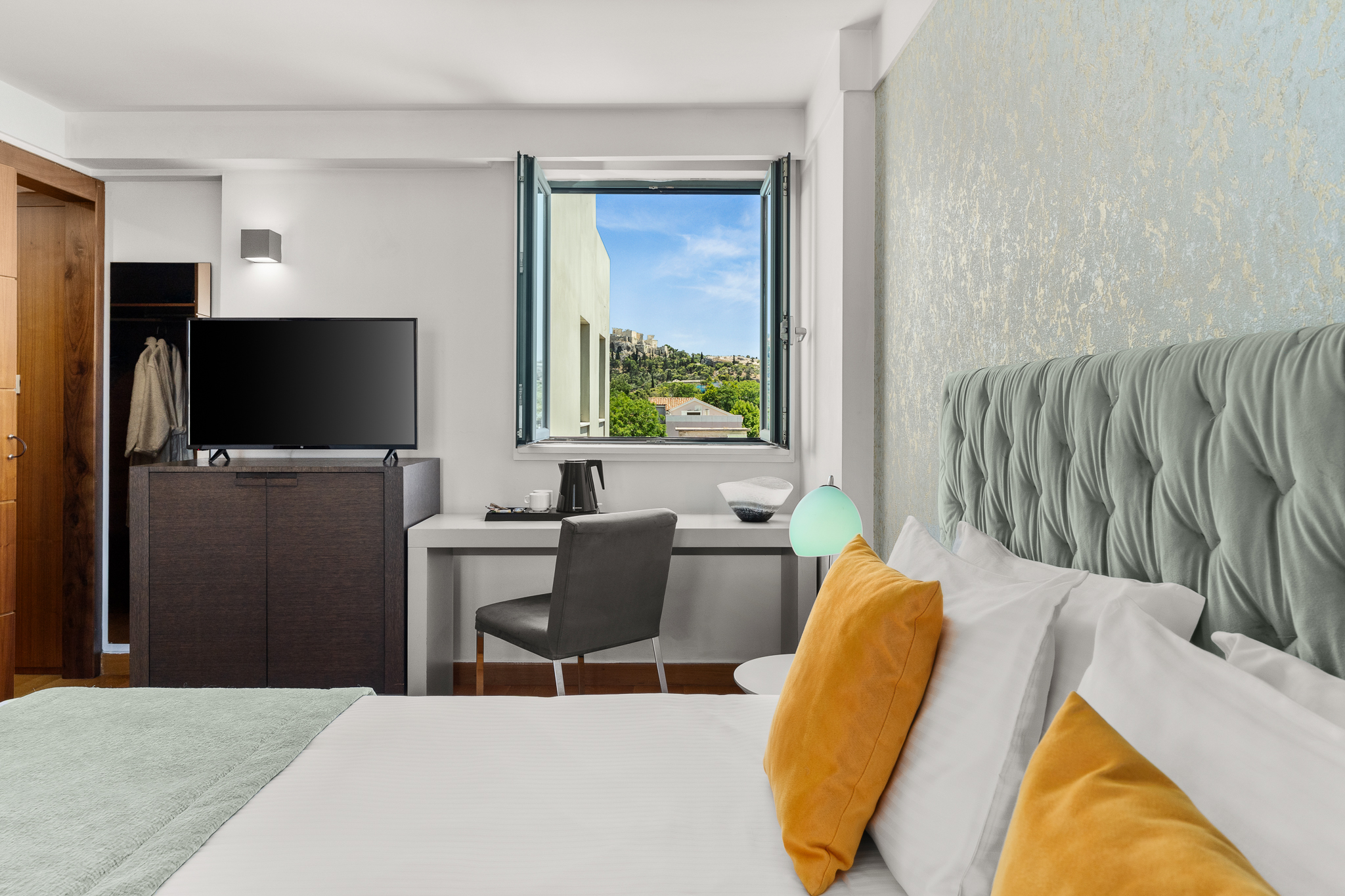 Double or Twin Deluxe