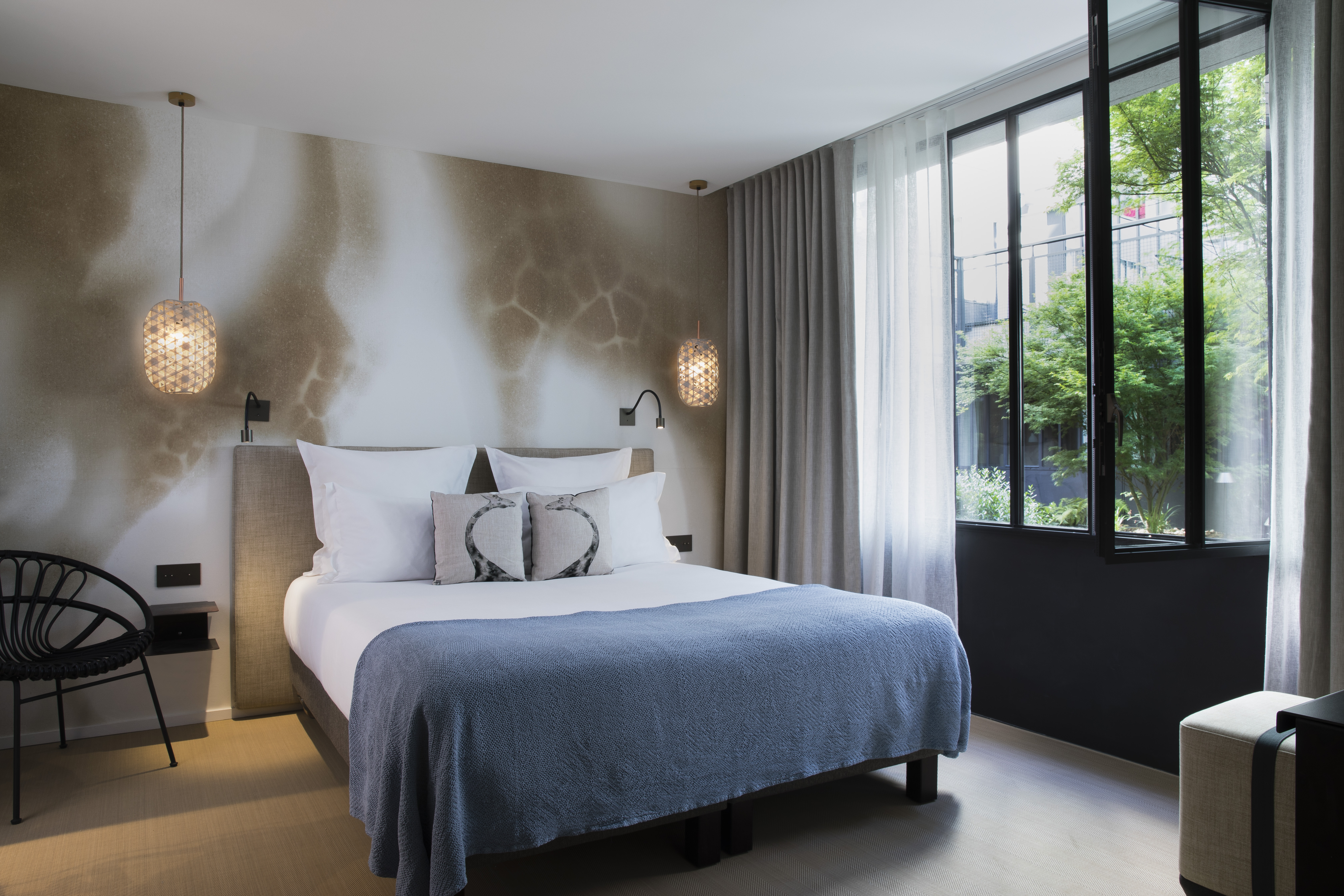 Double Single Superior