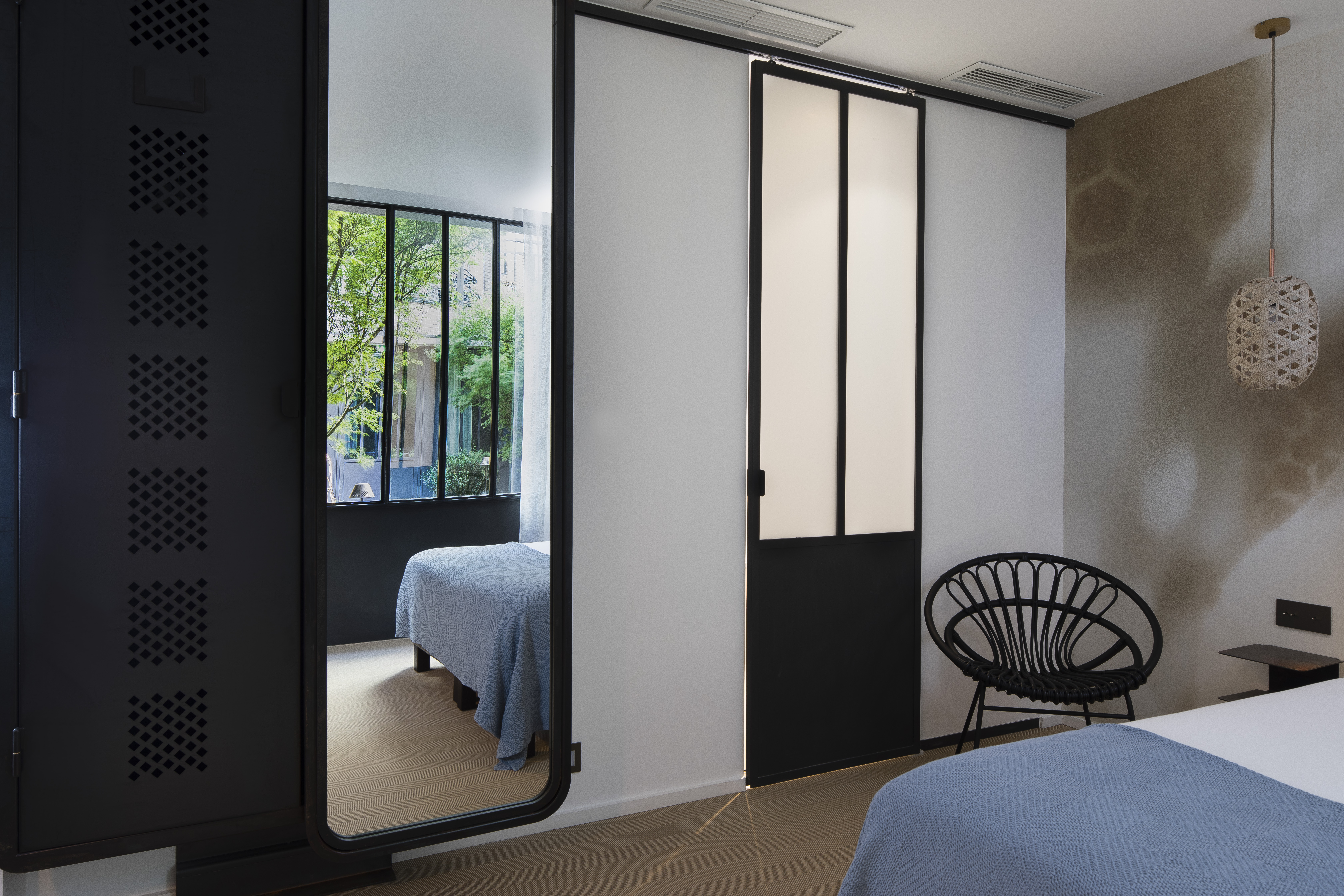 Double Single Superior