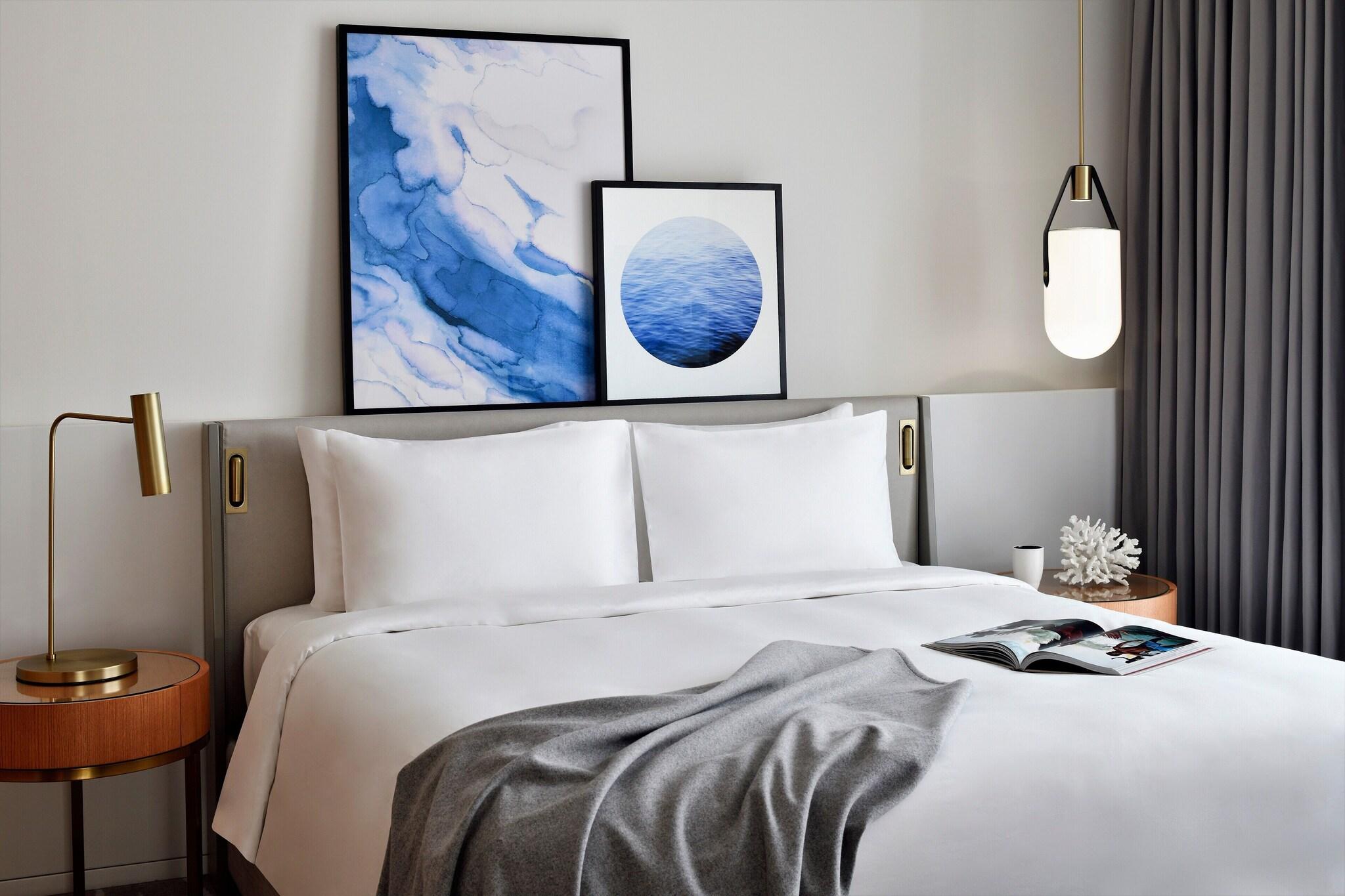 Family Room Deluxe King Bed