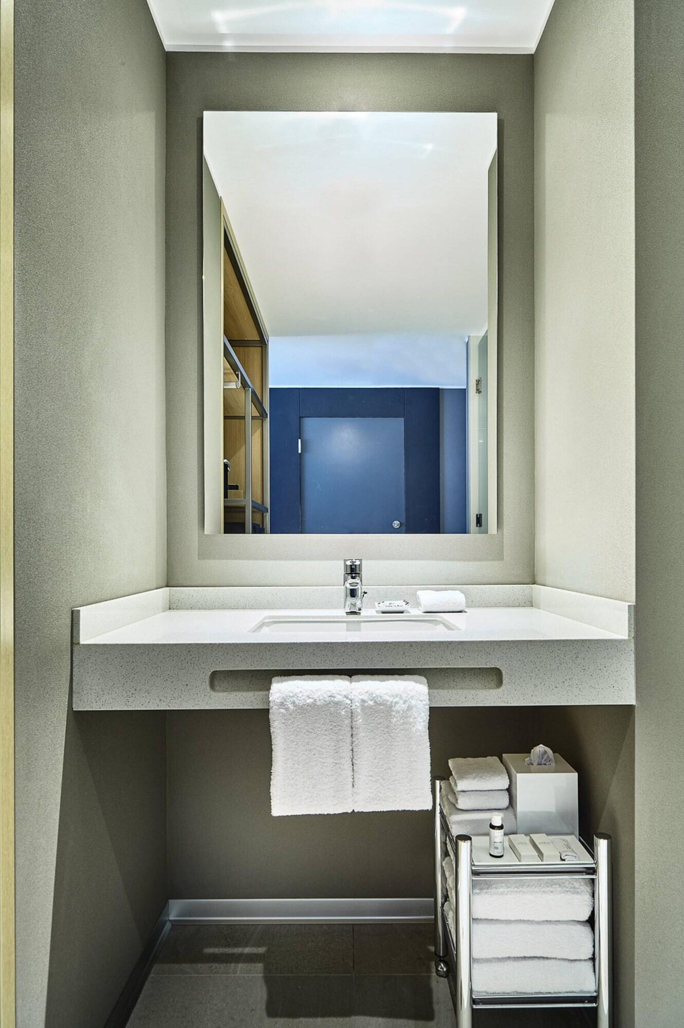 Double Deluxe Ocean Front