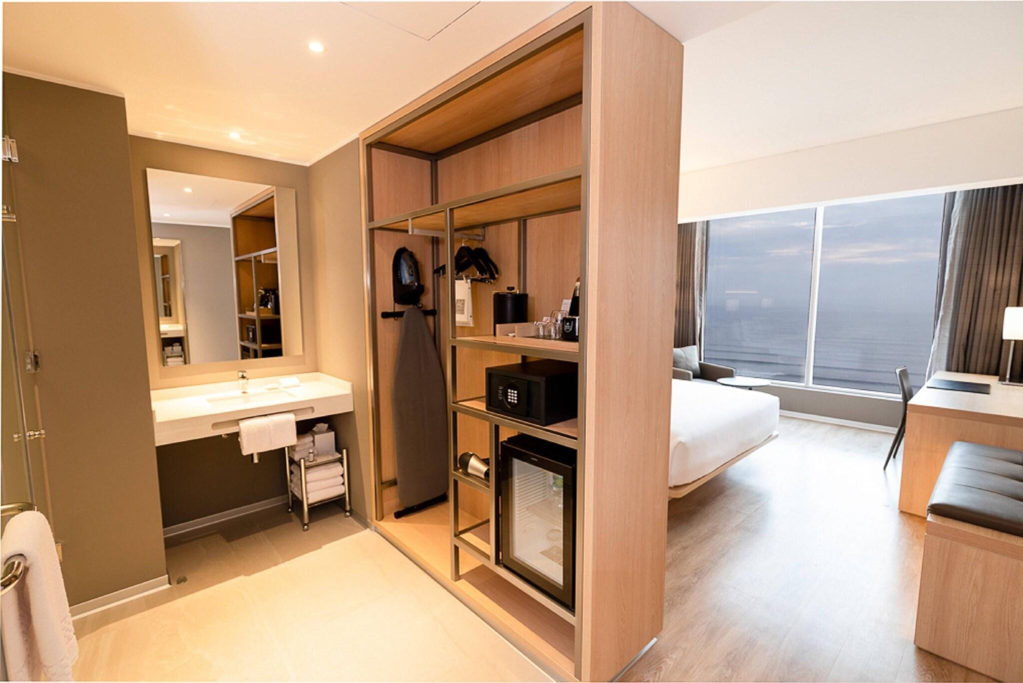 Double Deluxe Ocean Front