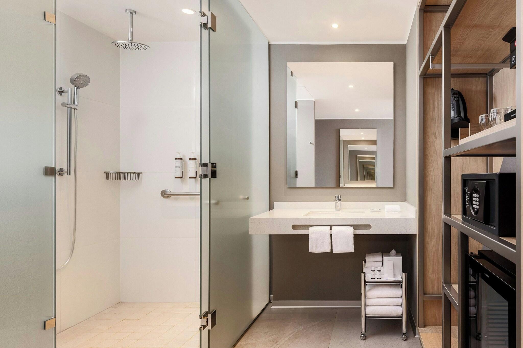 Double Deluxe Partial Ocean View