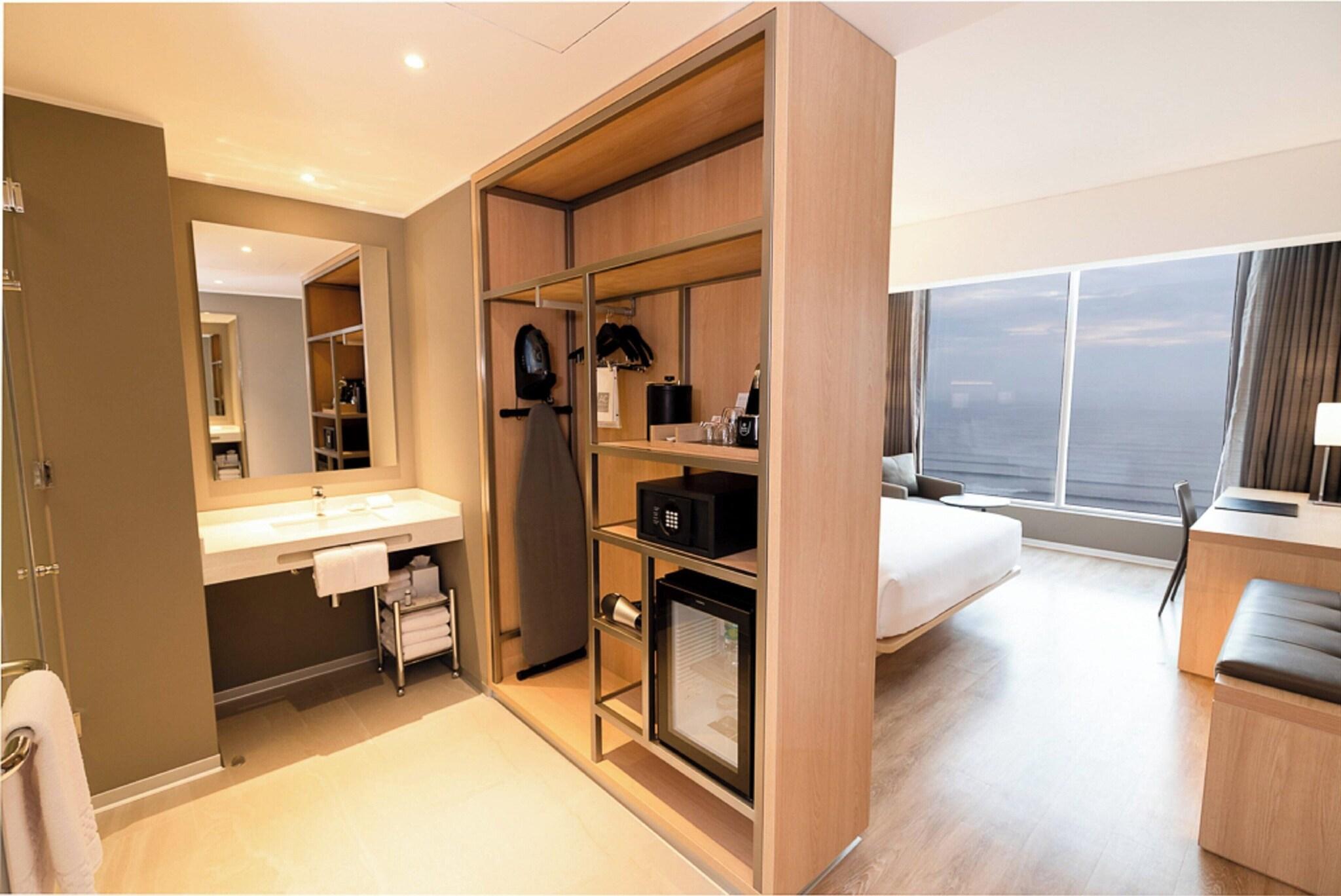 Double Deluxe Ocean Front