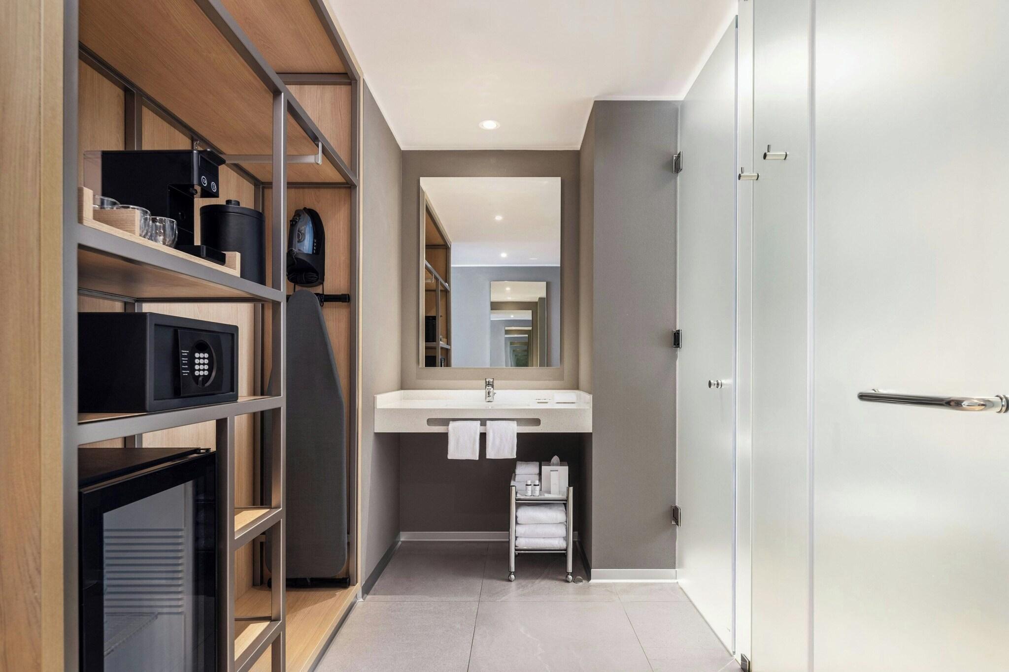 Double Deluxe Partial Ocean View