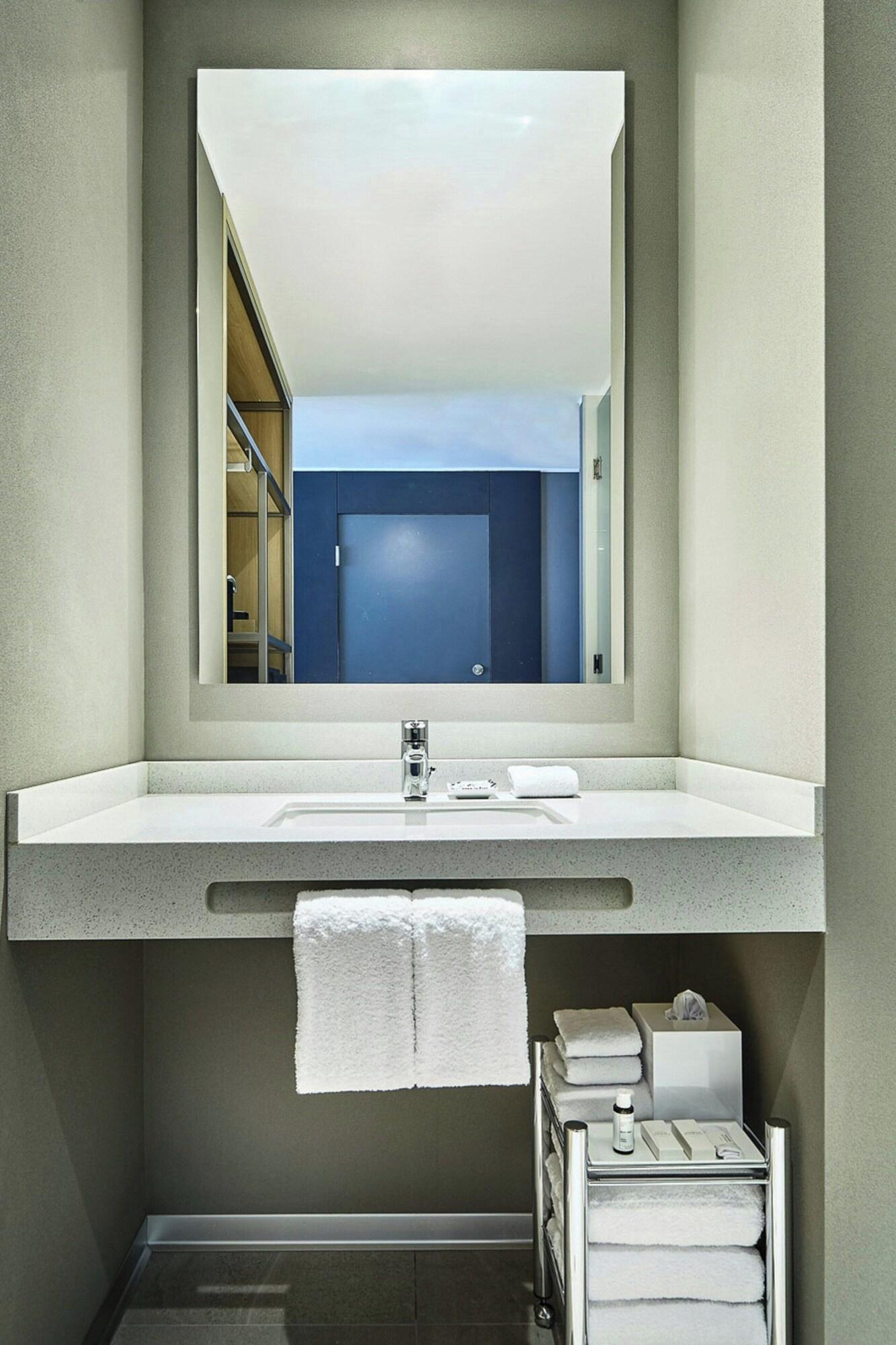 Double Deluxe Partial Ocean View