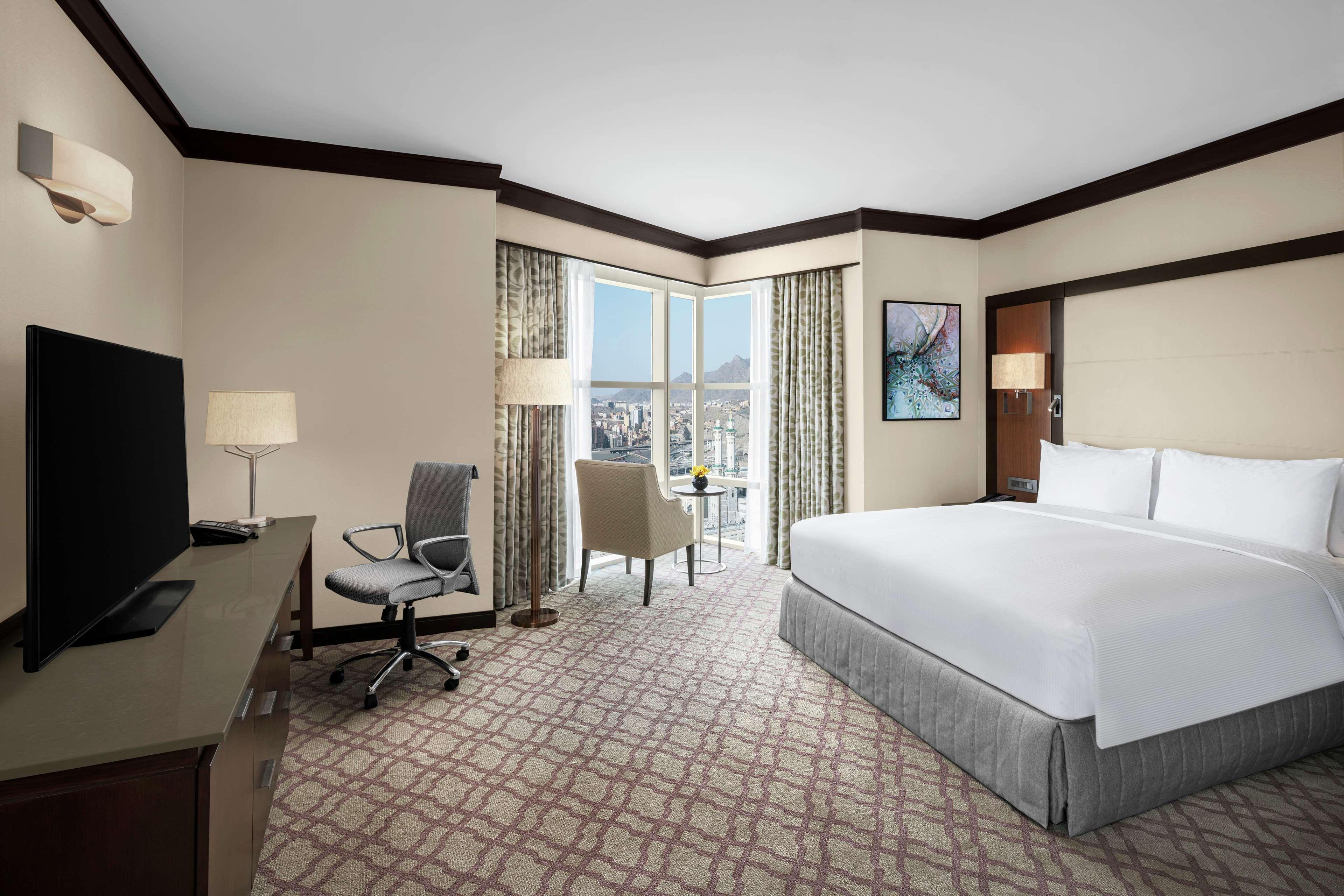 Room Deluxe King Bed