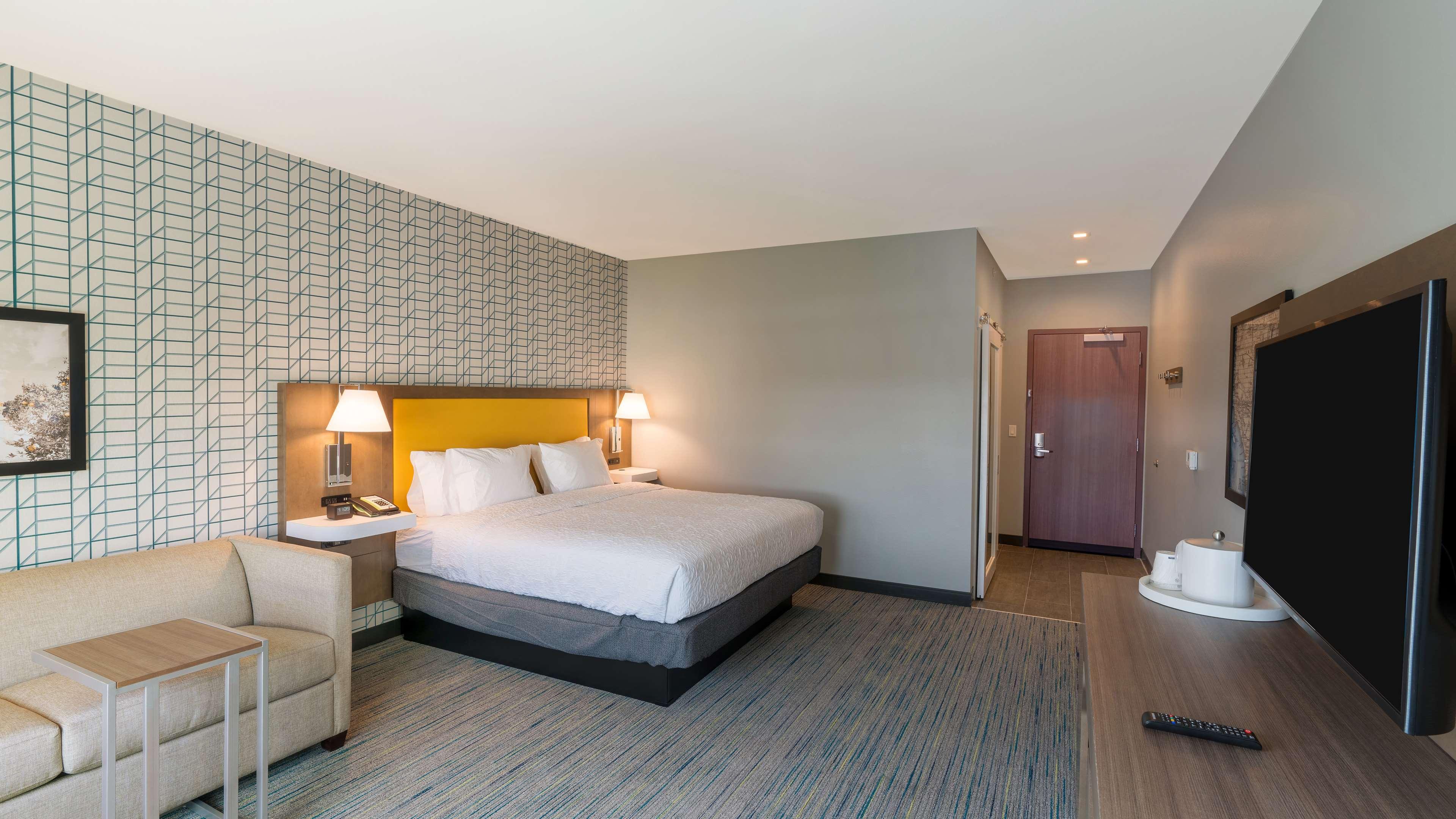 Room King Bed Non Smoking