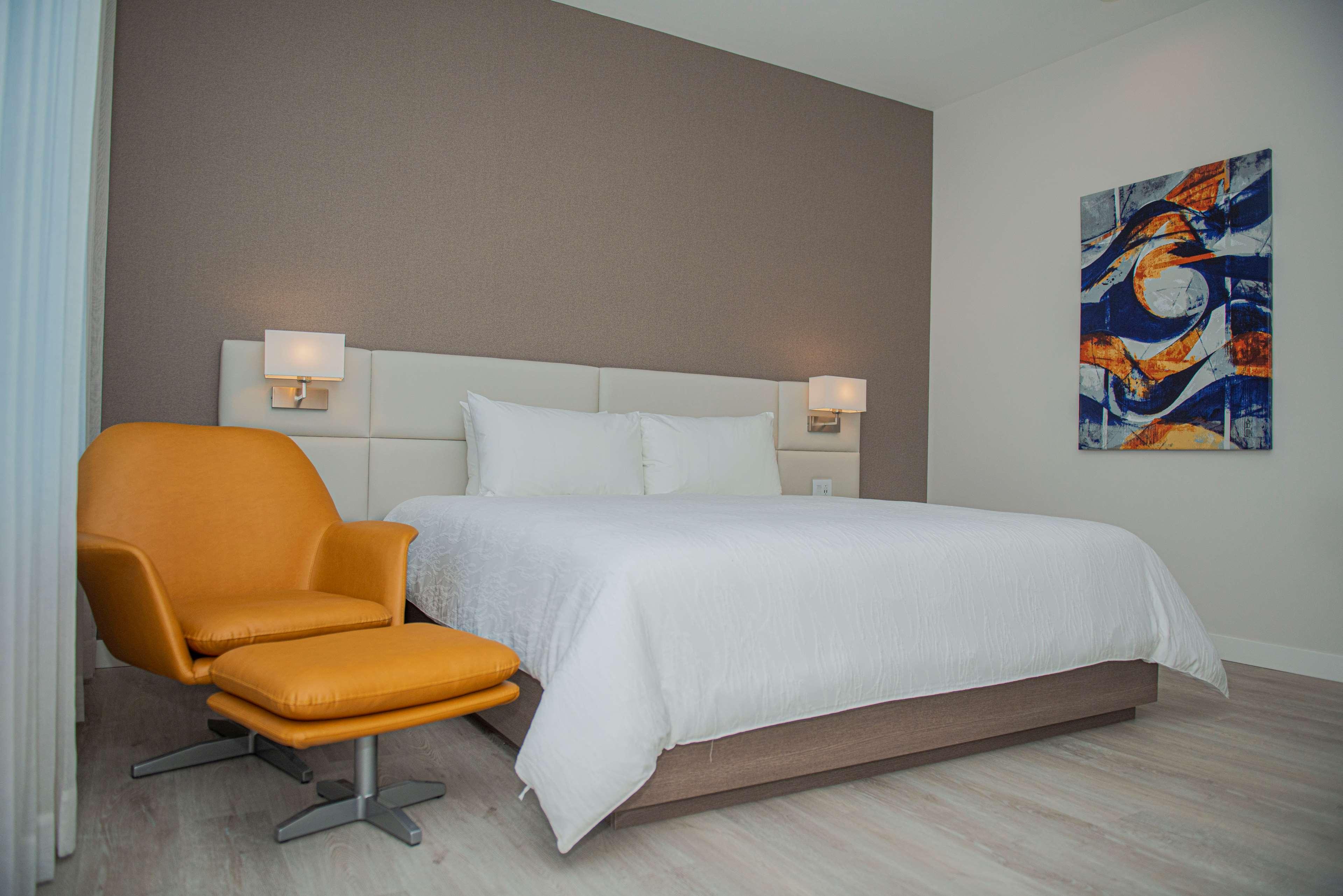 Room King Bed One Bedroom 