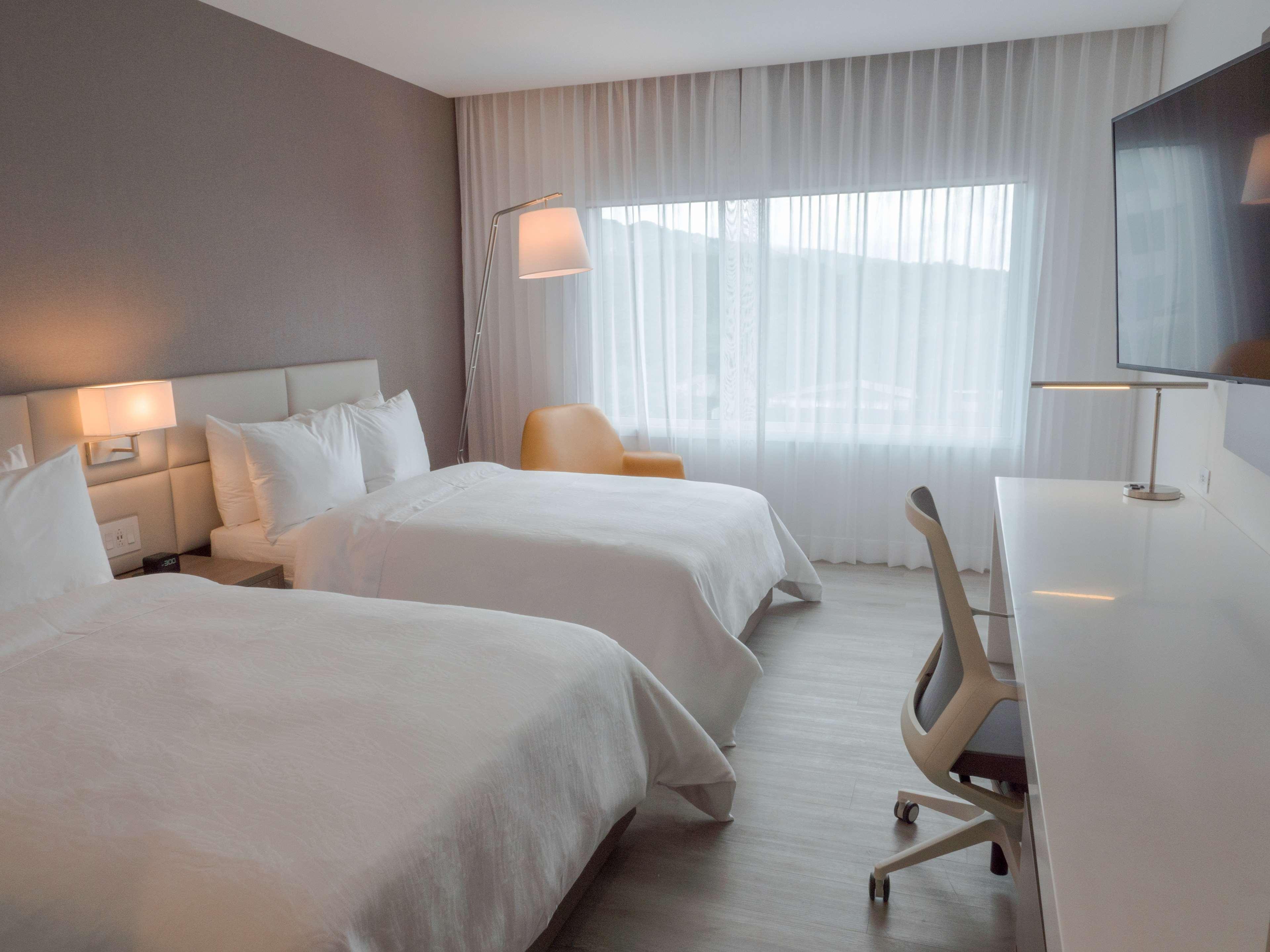 Room Deluxe King Bed