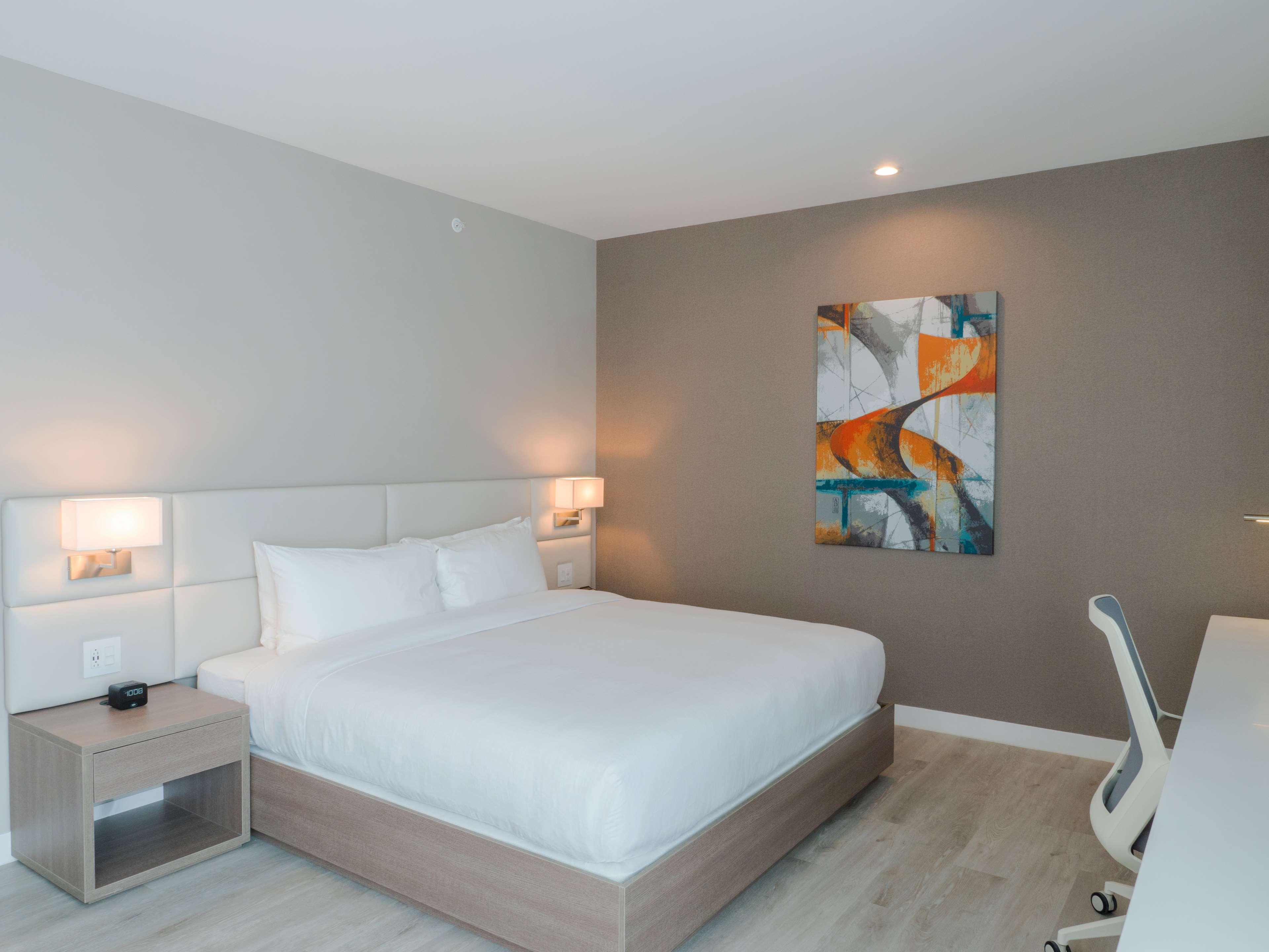 Room Deluxe King Bed