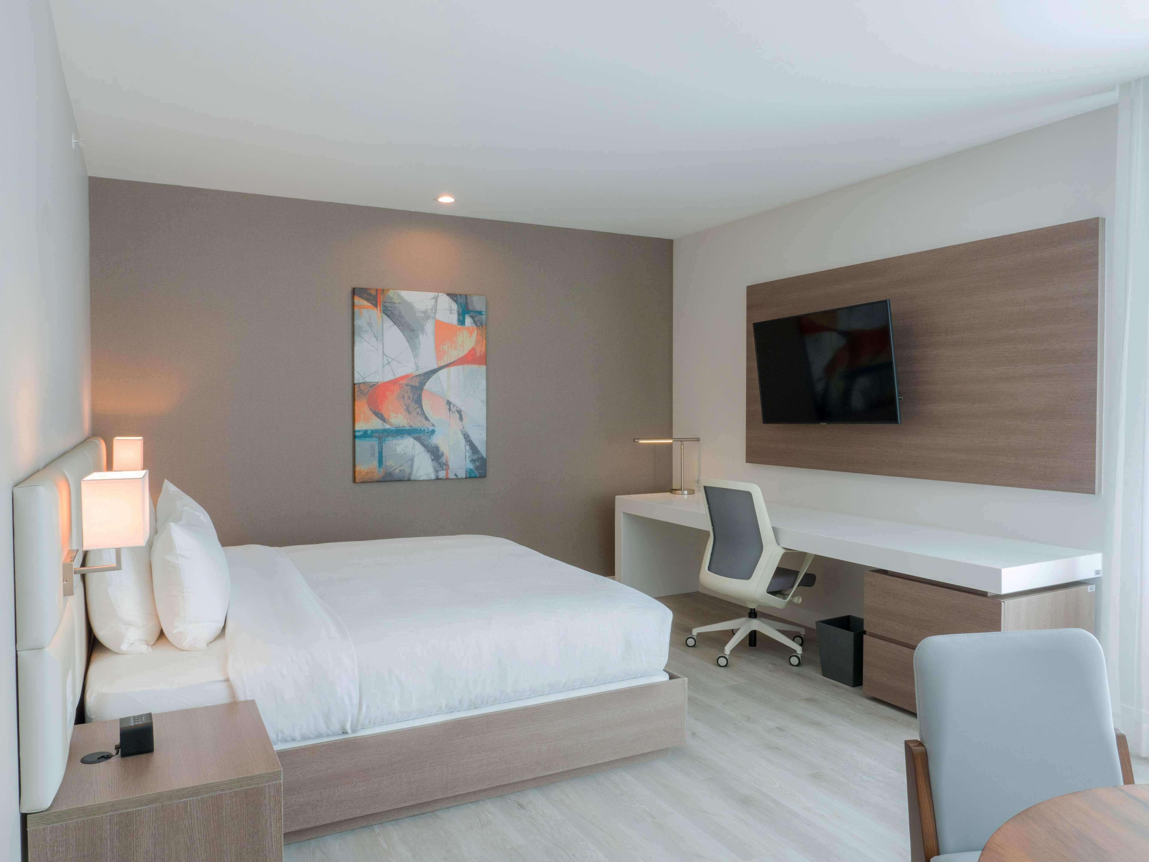 Room Deluxe King Bed