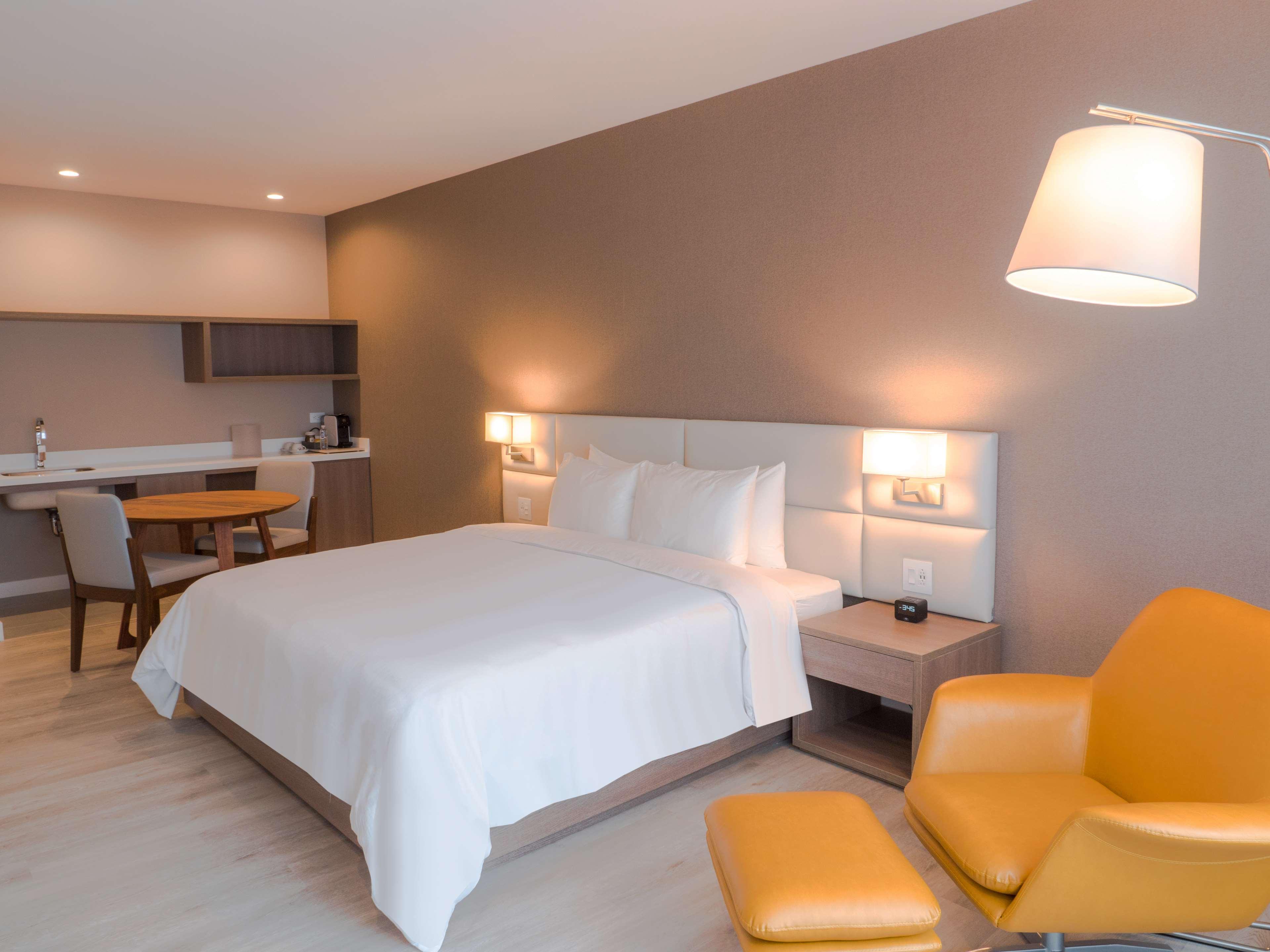 Room Deluxe King Bed