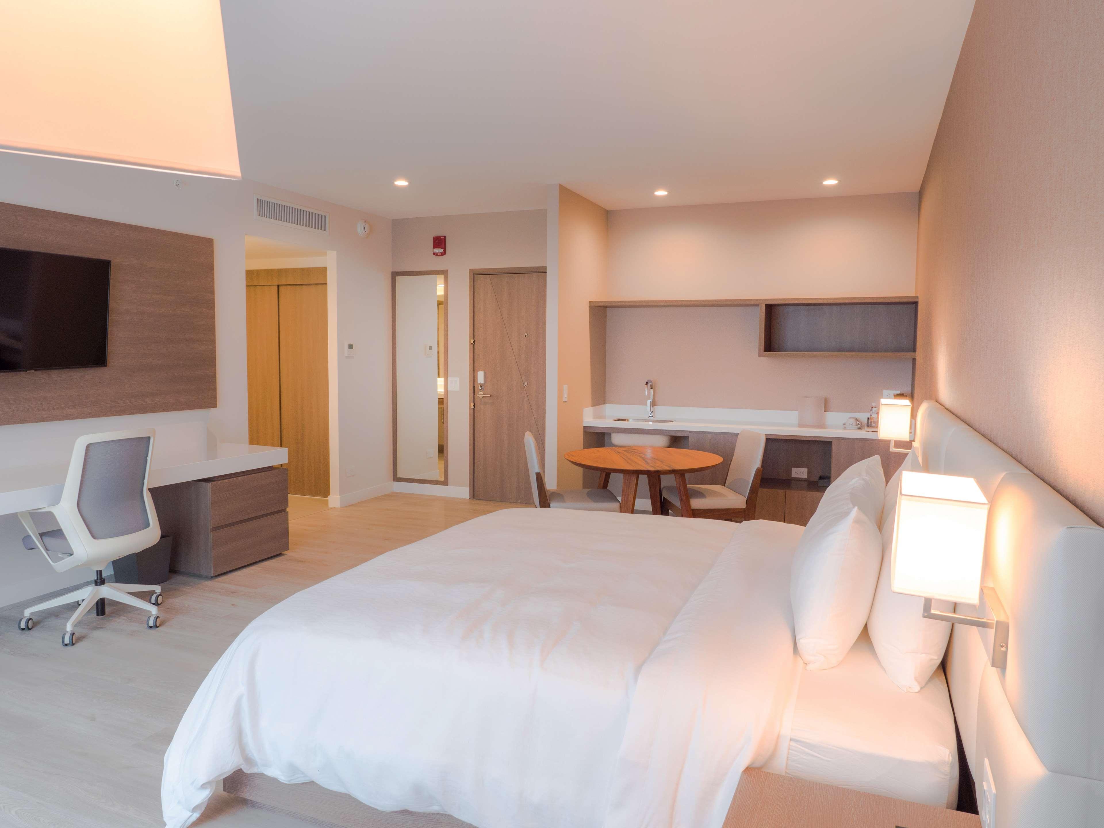 Room King Bed One Bedroom 