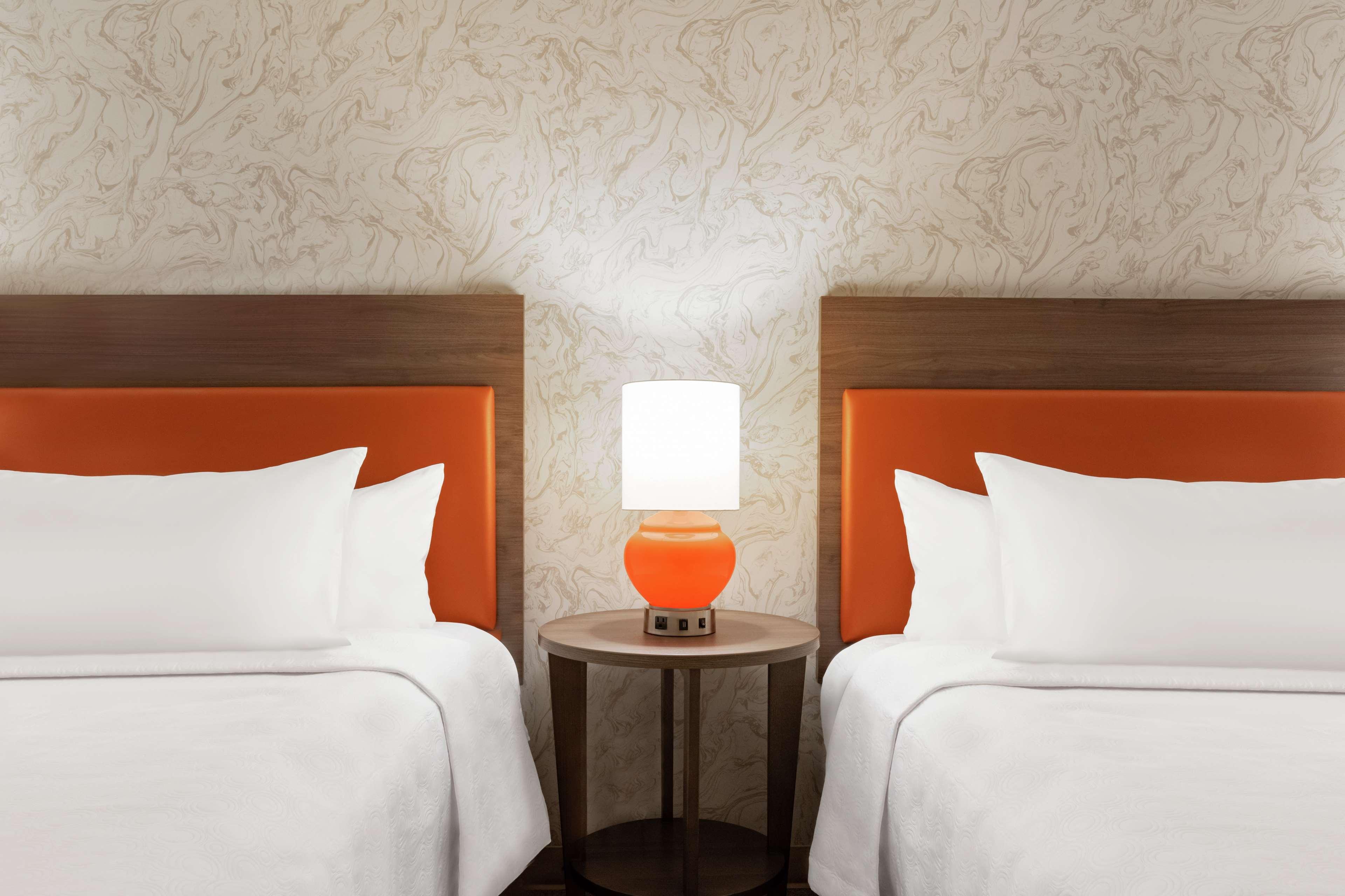 Studio Two Queen Beds