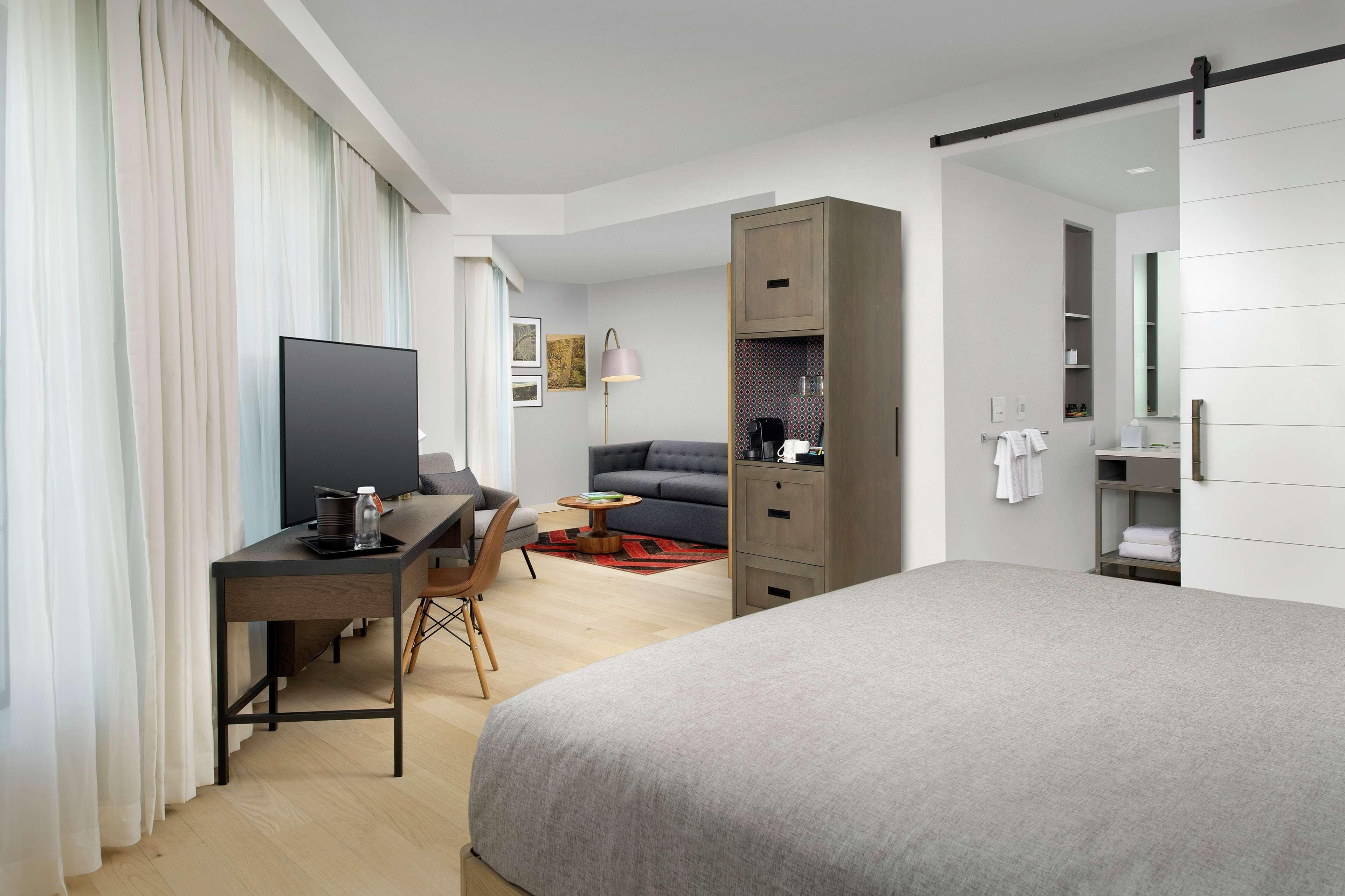 Studio King Size Bed