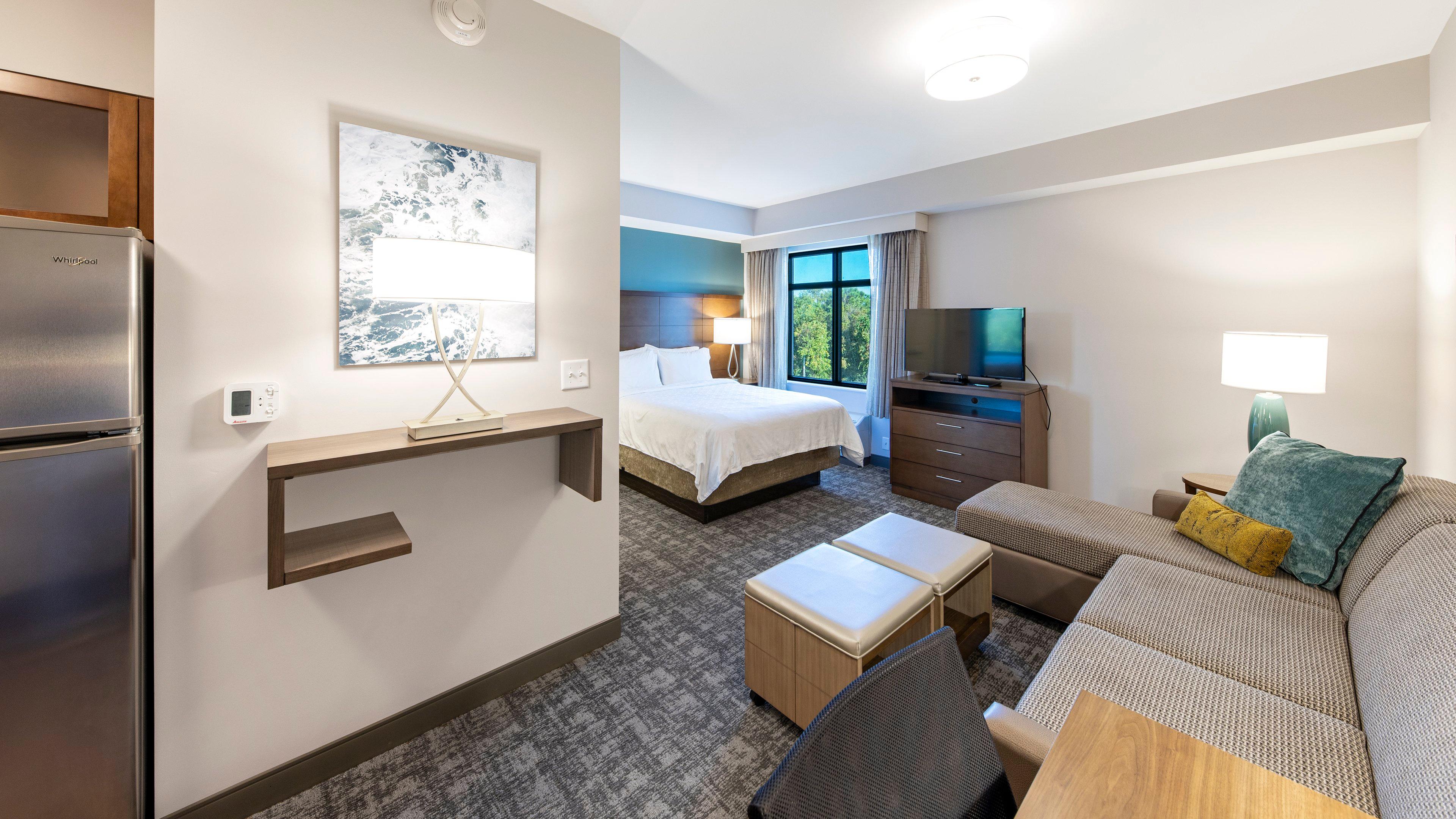 Studio Accessible-queen Size Bed