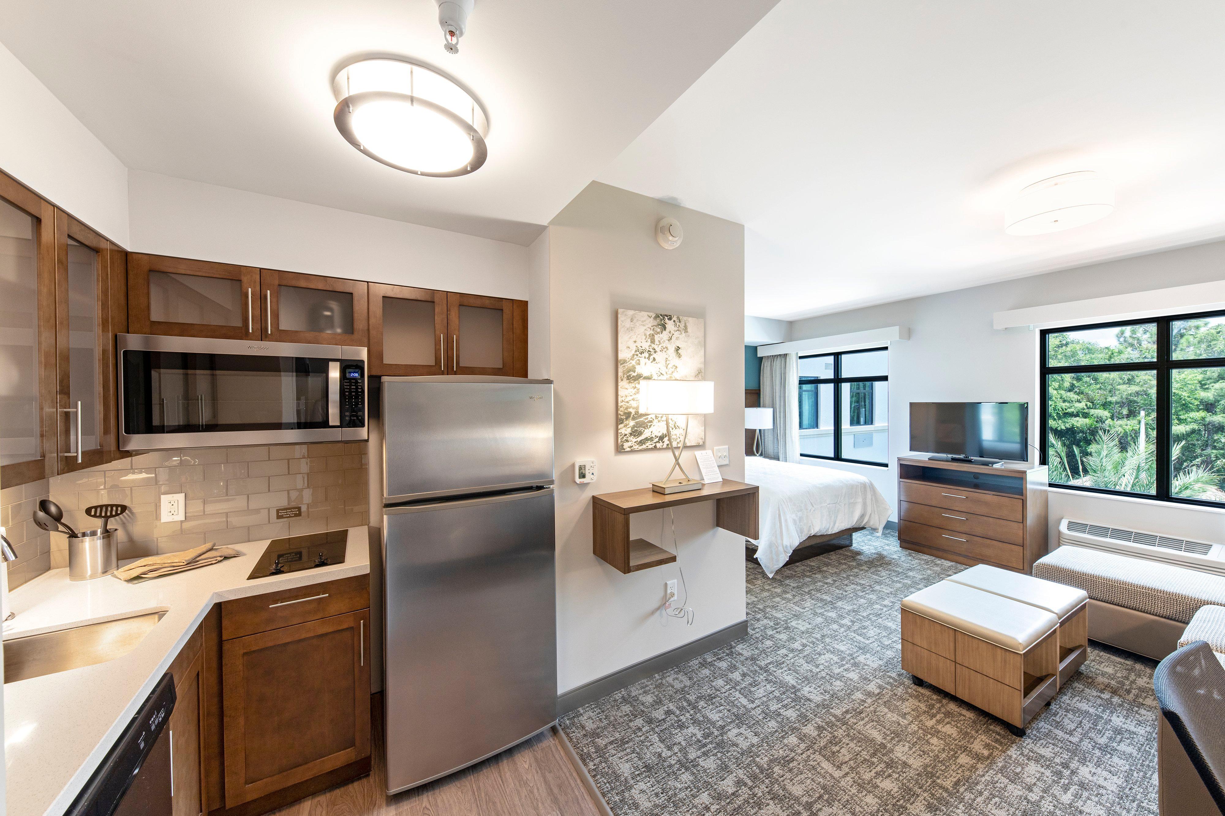 Studio Queen Size Bed