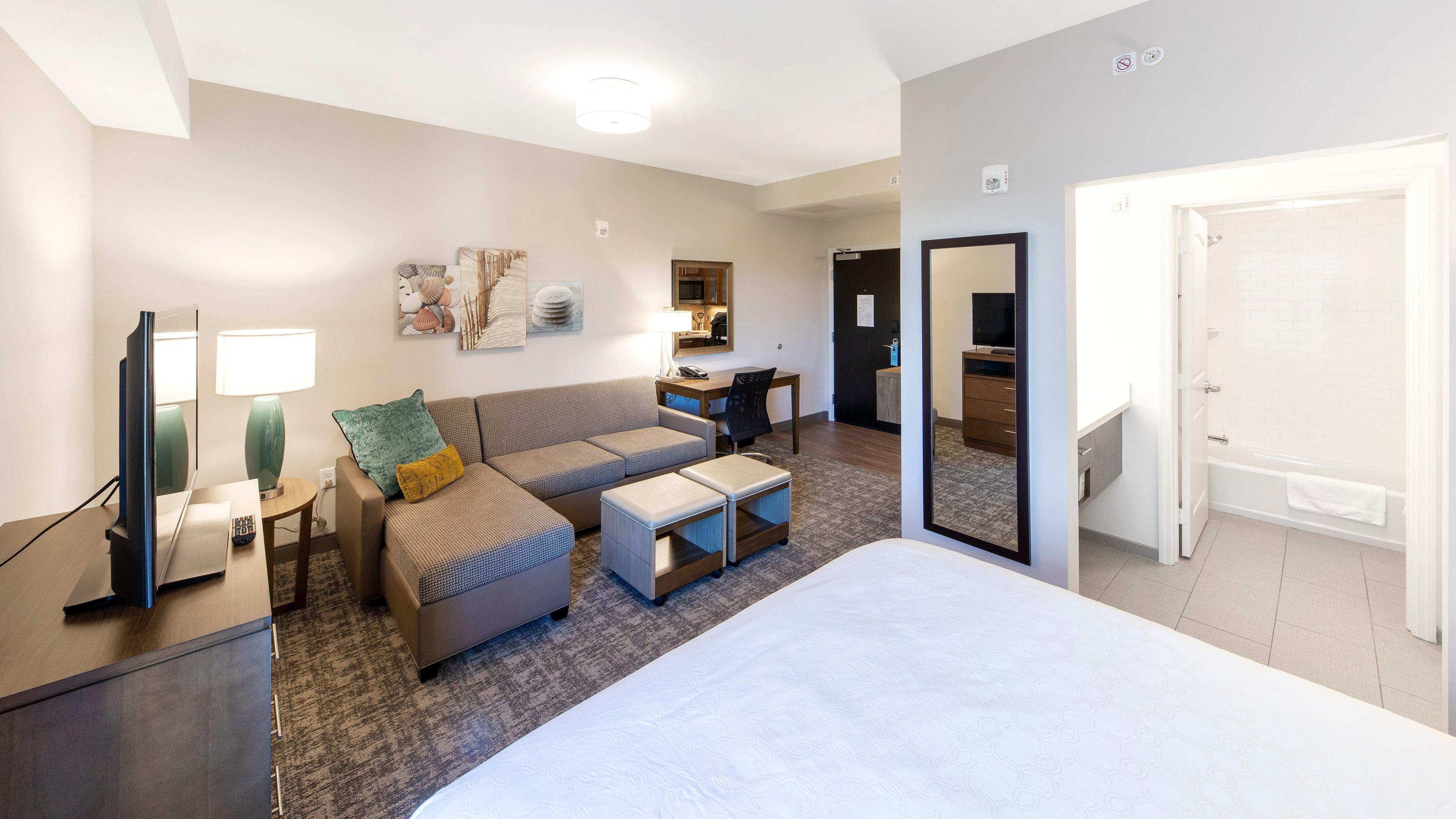 Studio Queen Size Bed