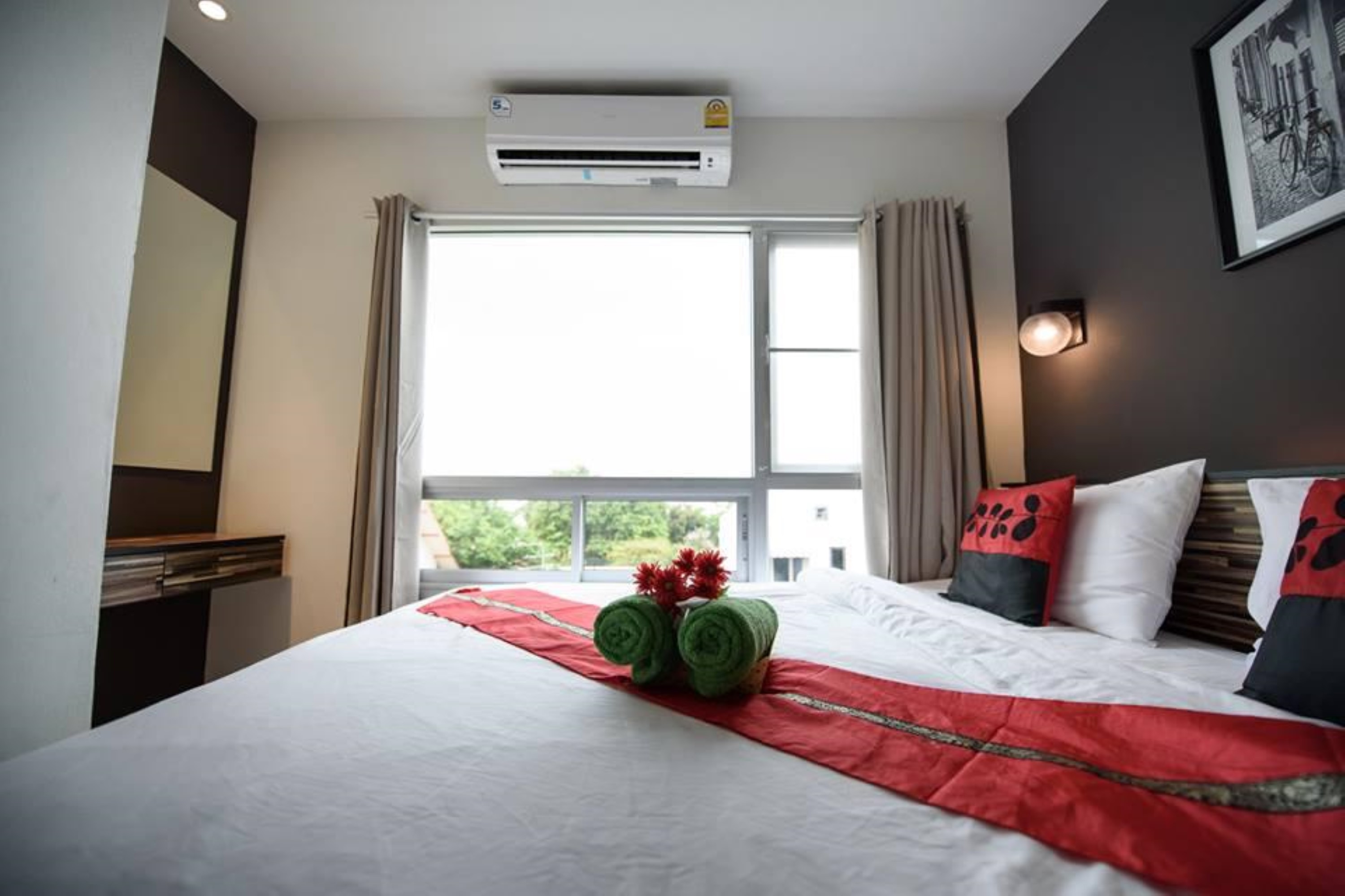 Double Deluxe King Bed