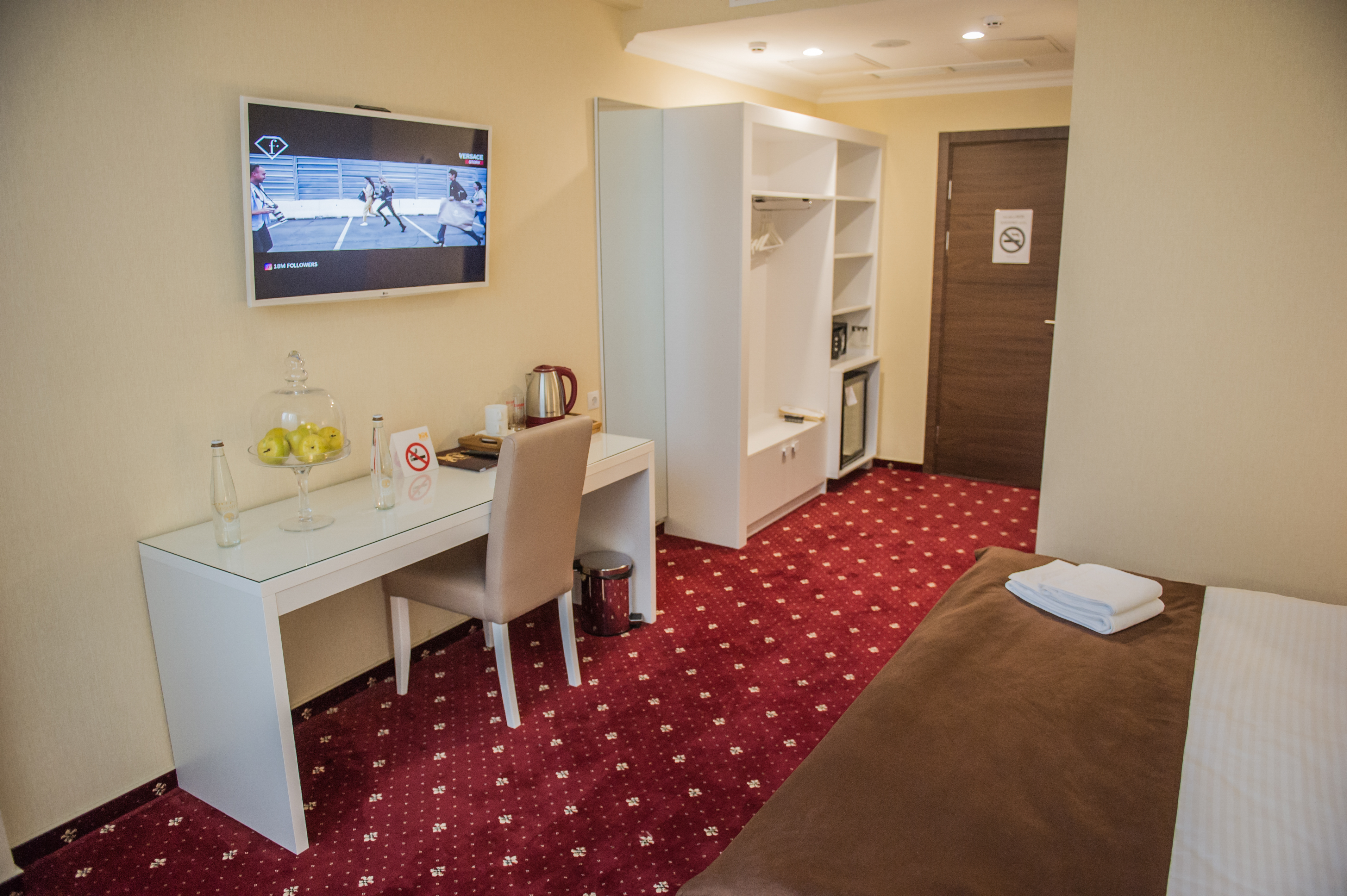 Double King Size Bed