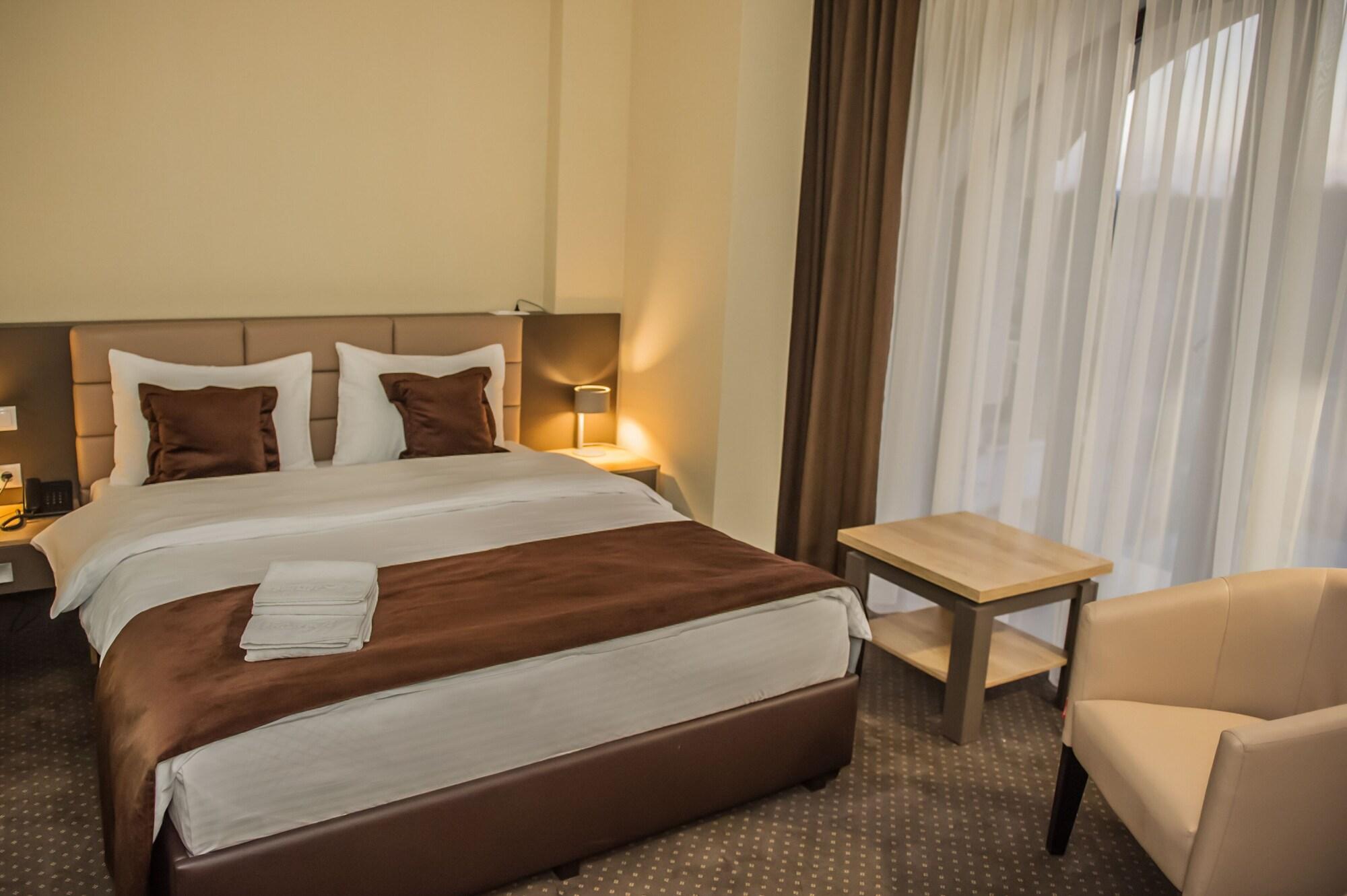 Single Queen Size Bed