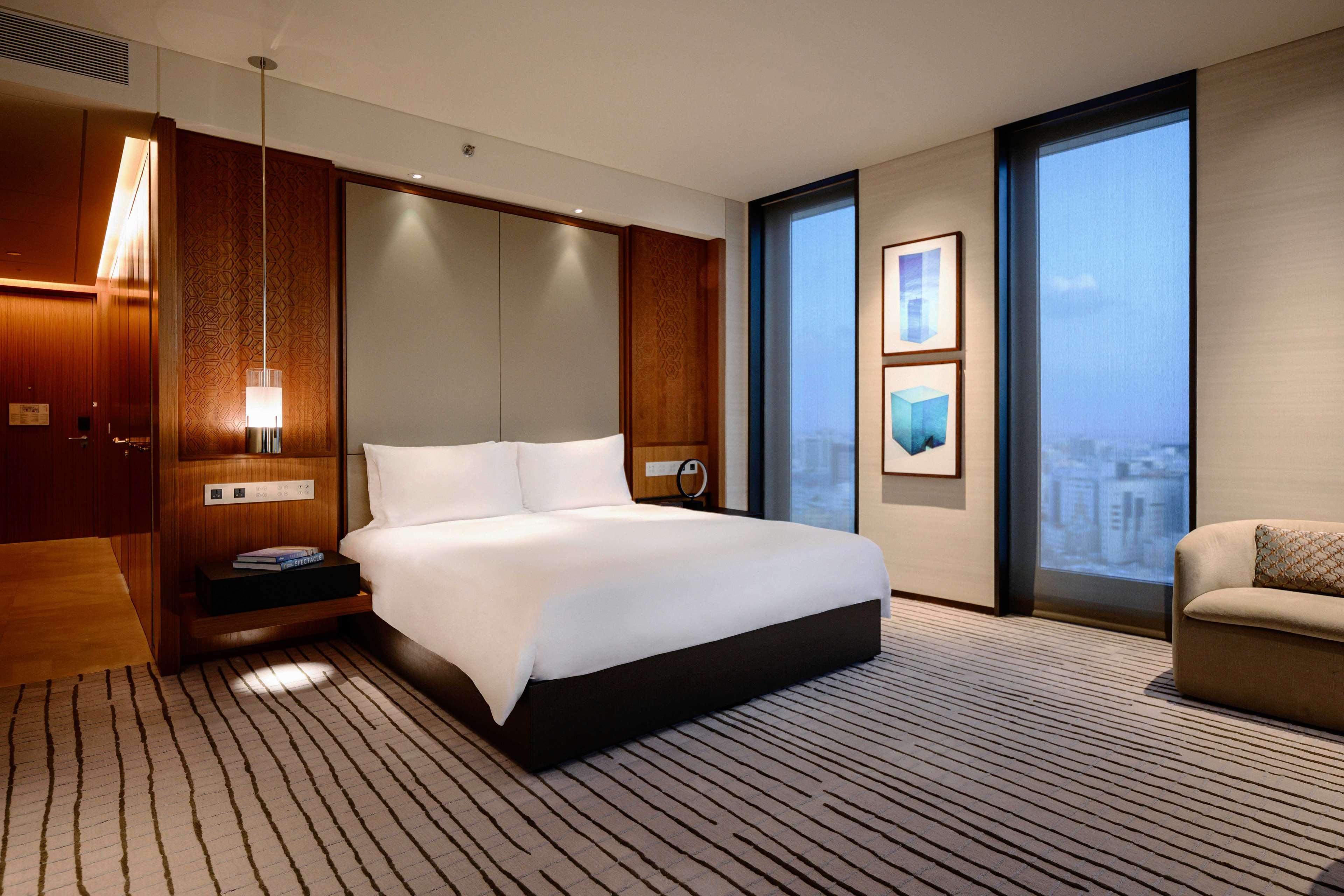 Room City View King Bed