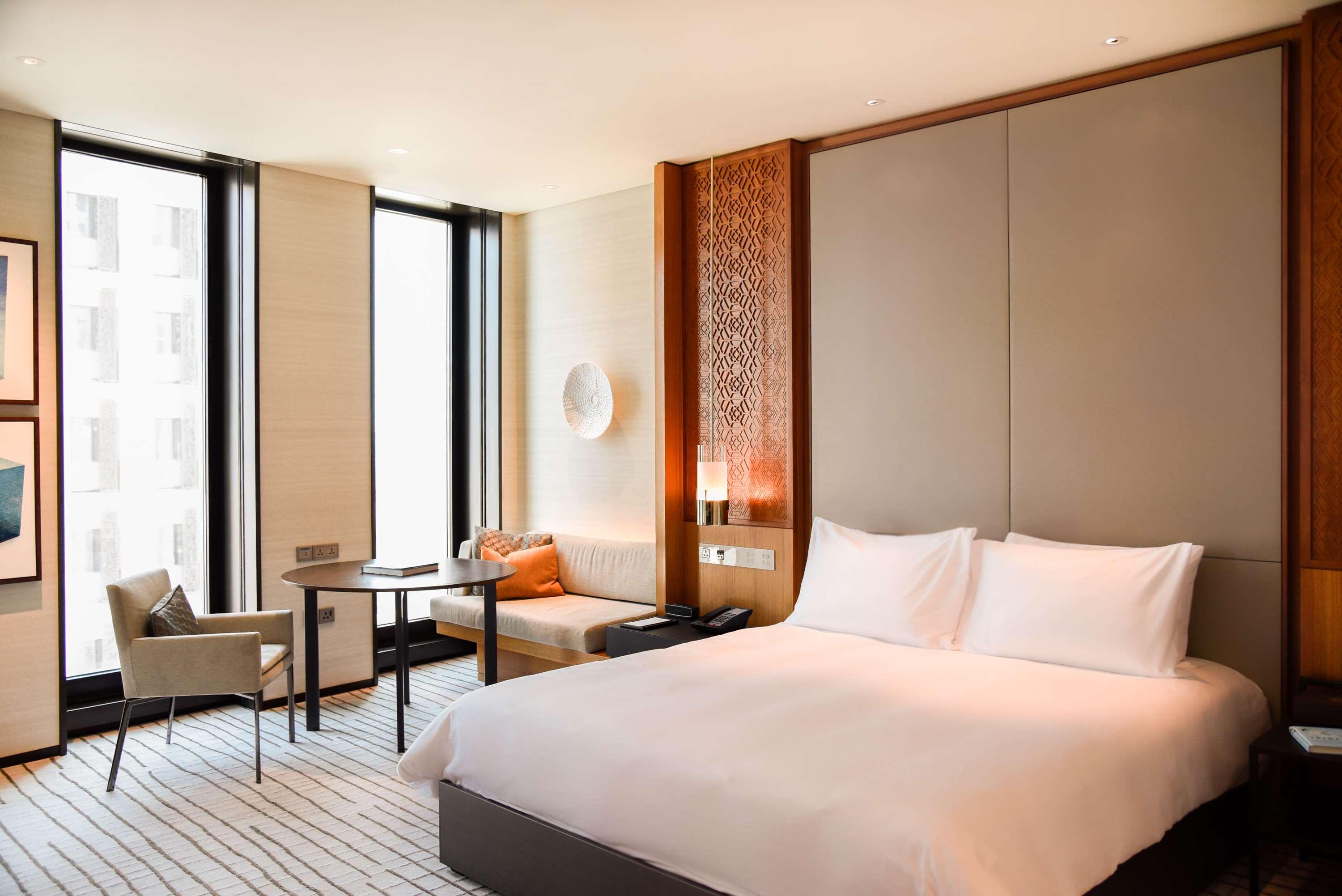 Room Deluxe City View King Bed