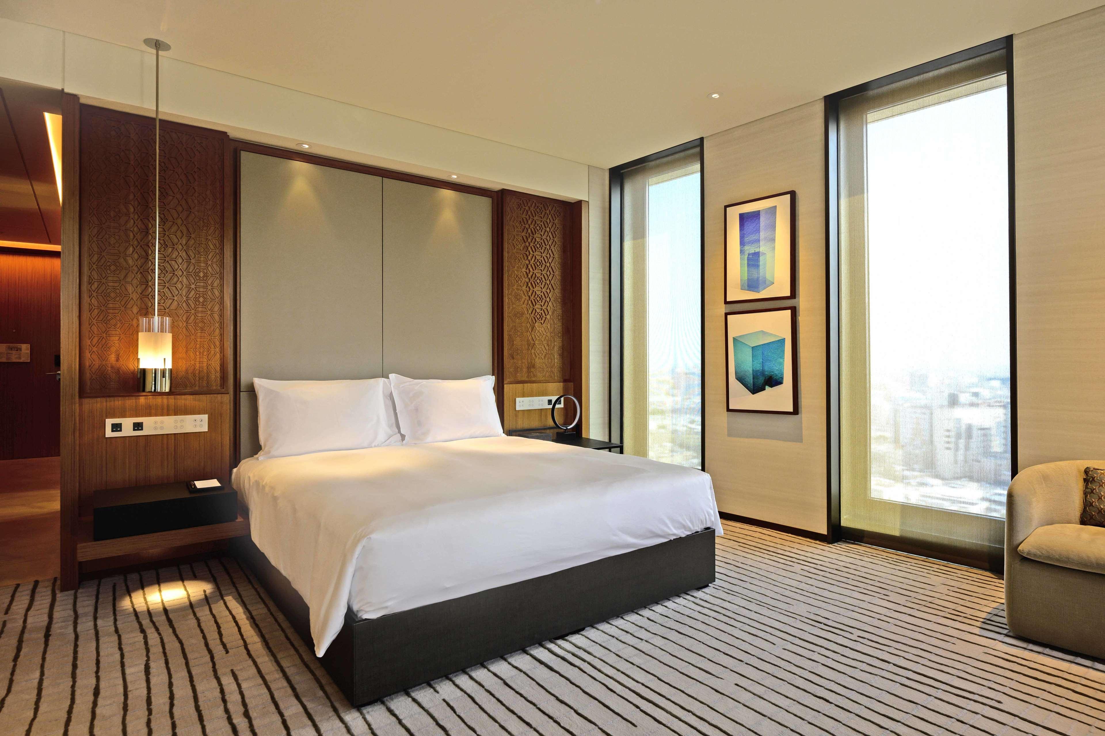 Room City View King Bed