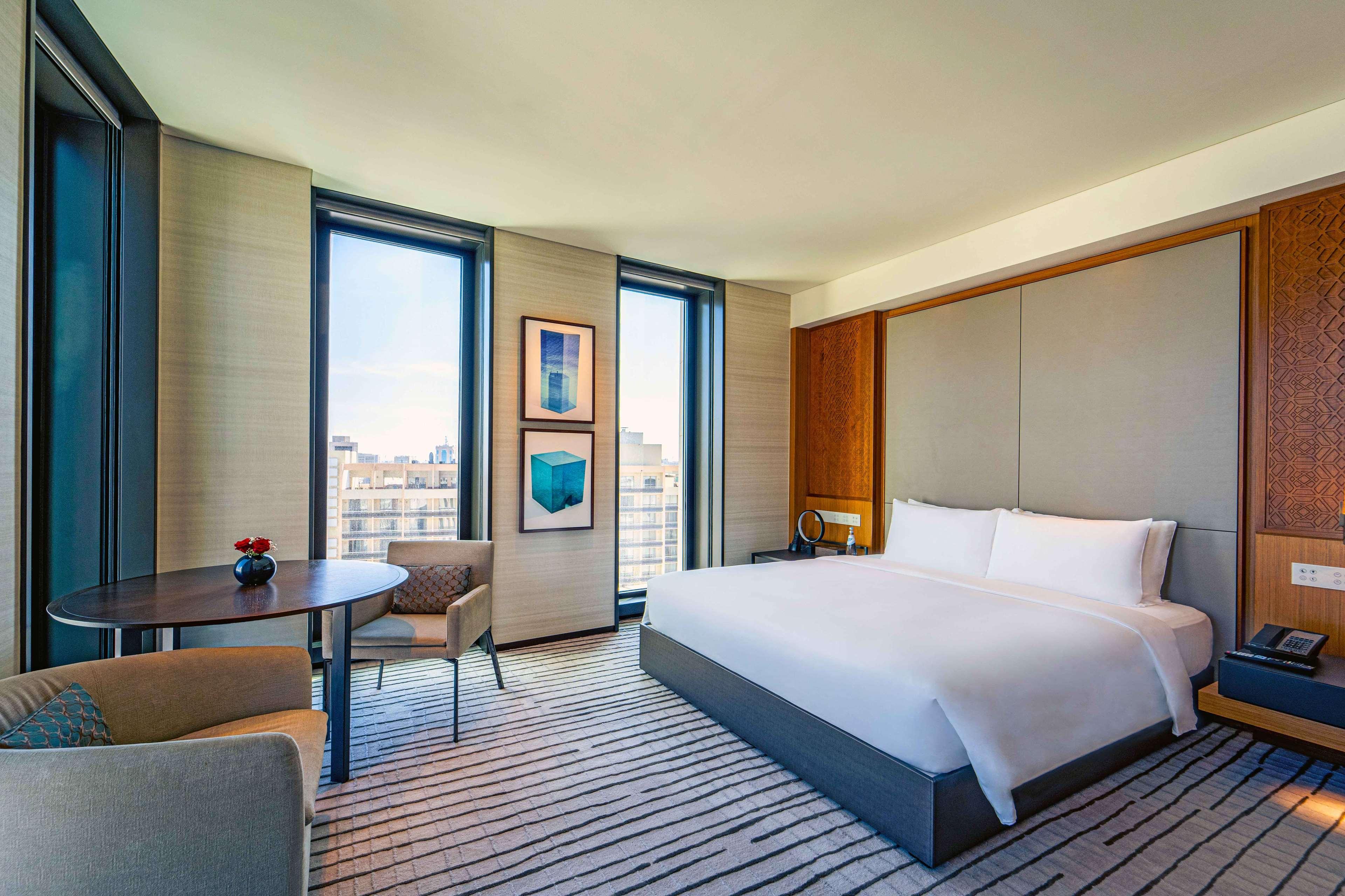 Room City View King Bed