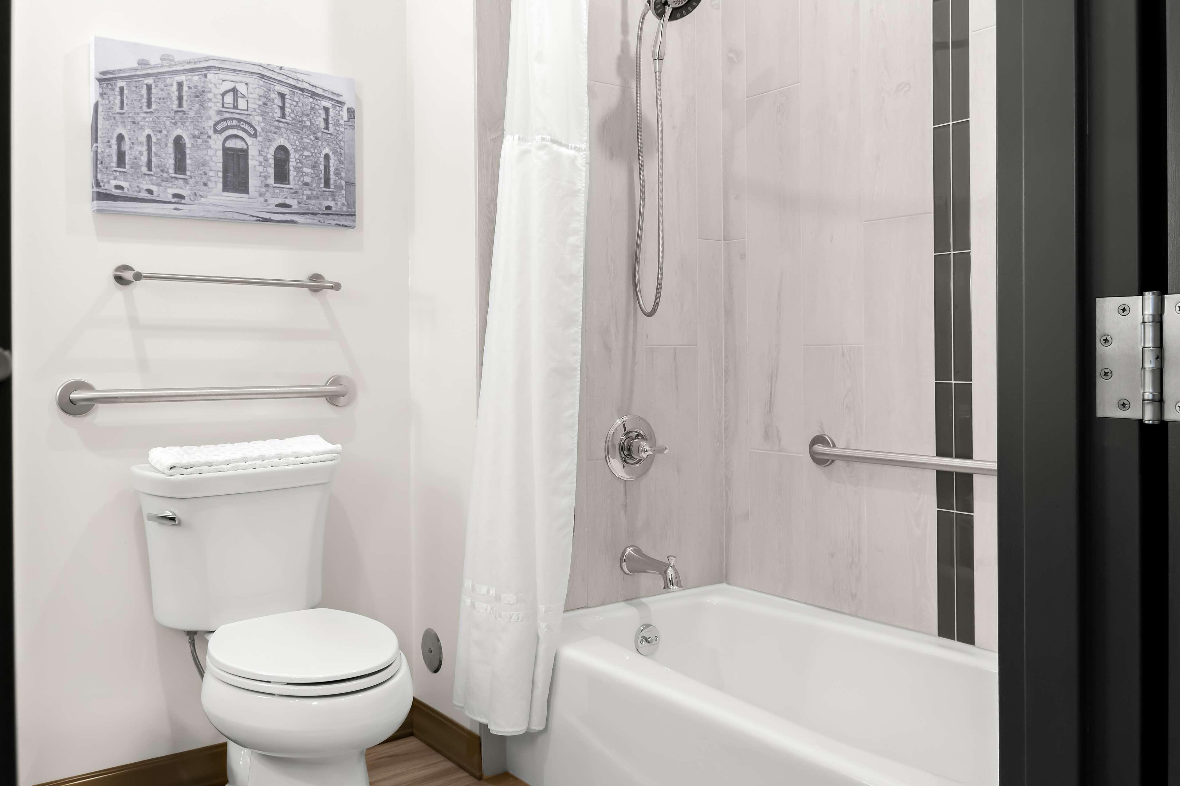 Suite Two Queen Beds