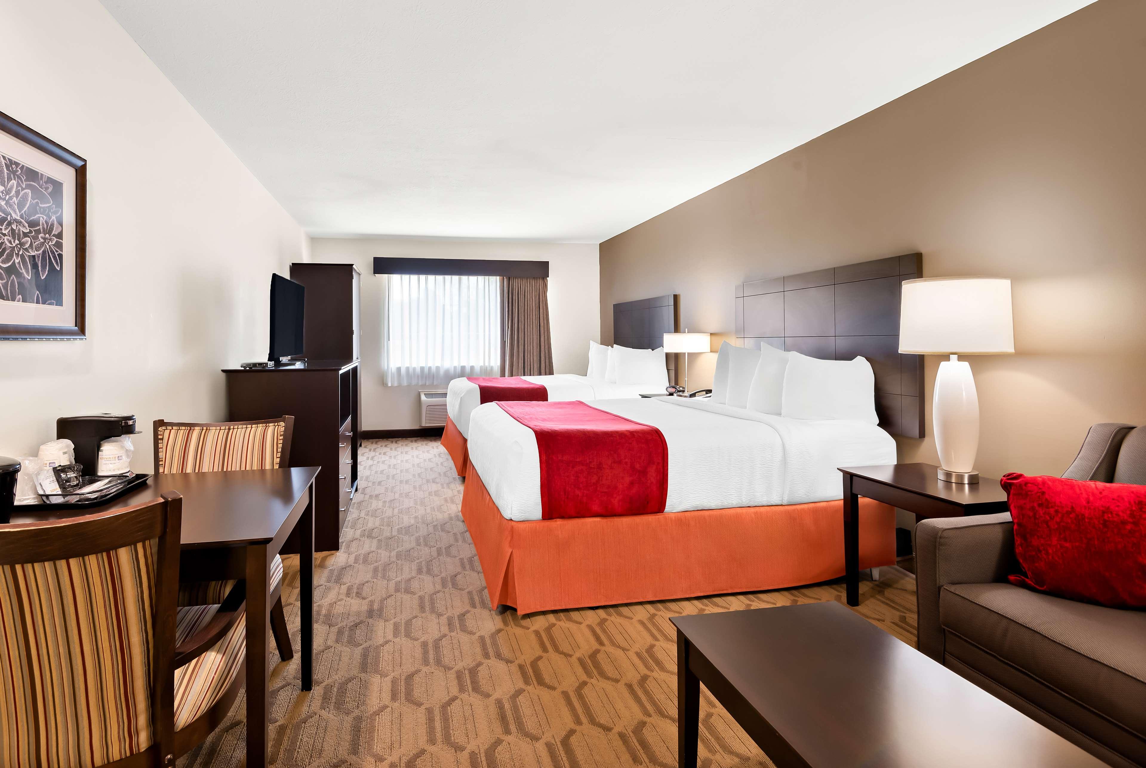 Suite Two Queen Beds