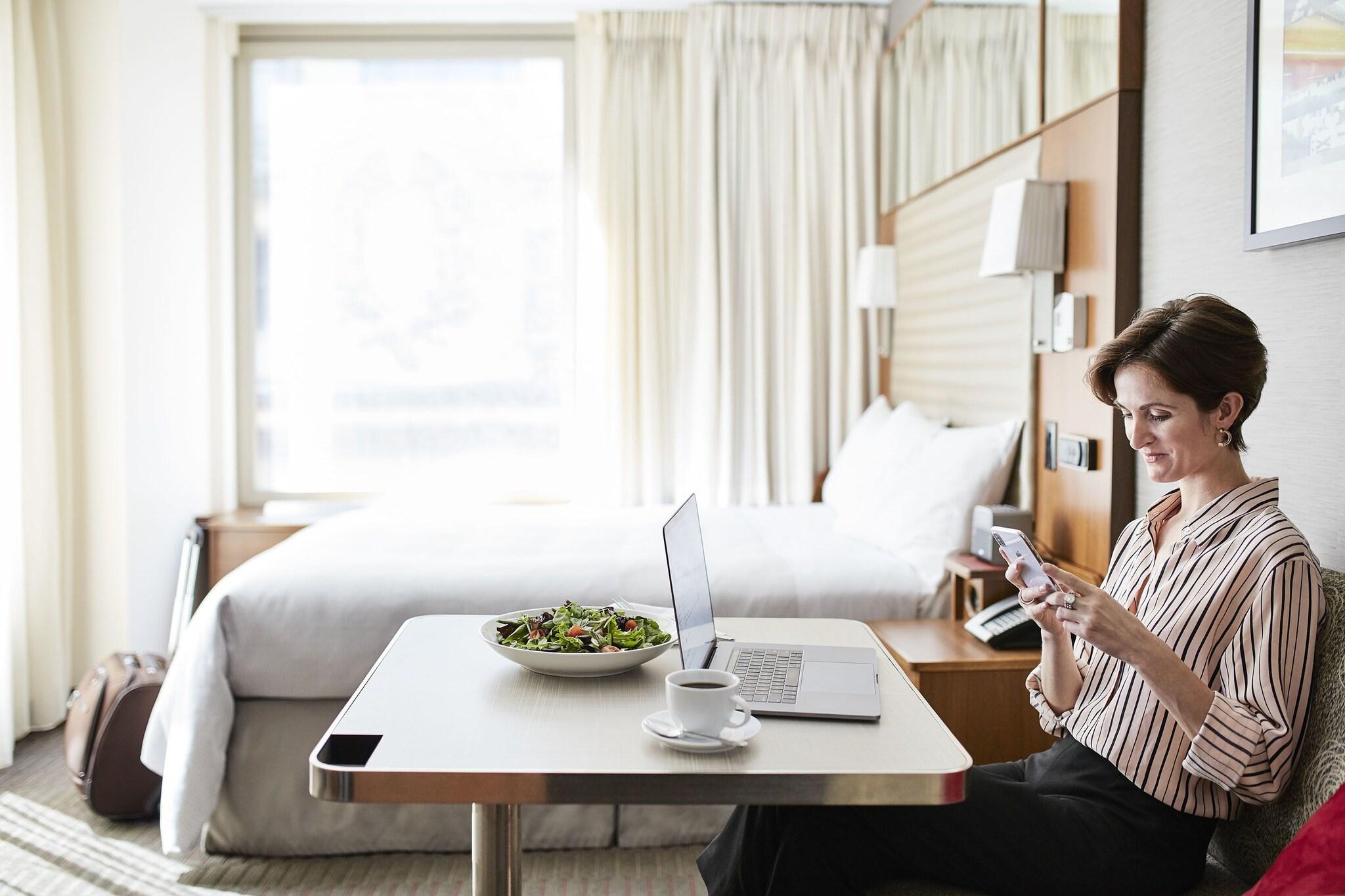 Double Accessible-queen Size Bed