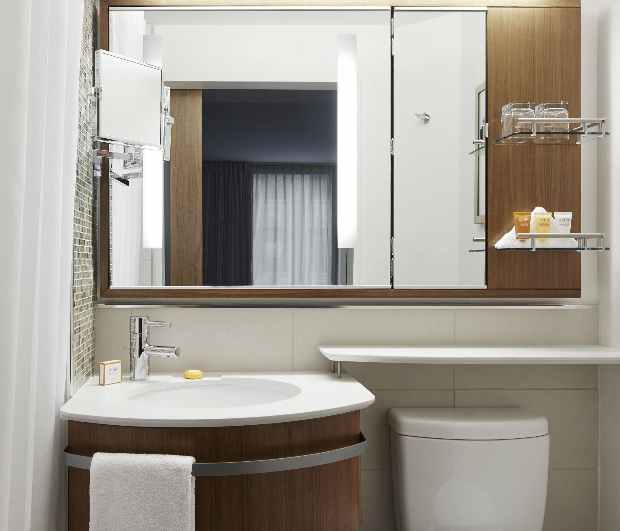 Suite with Kitchenette