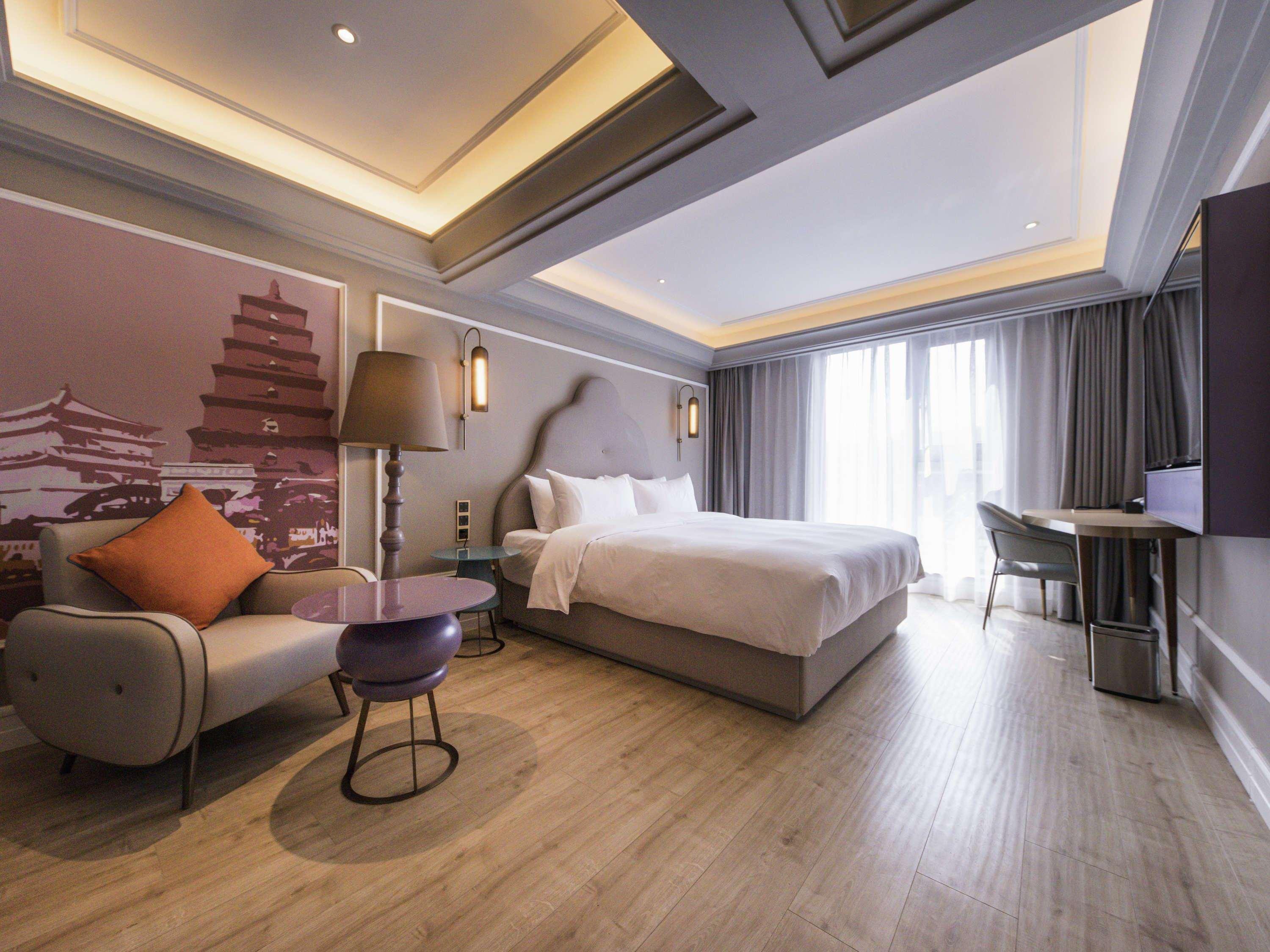 Double King Size Bed