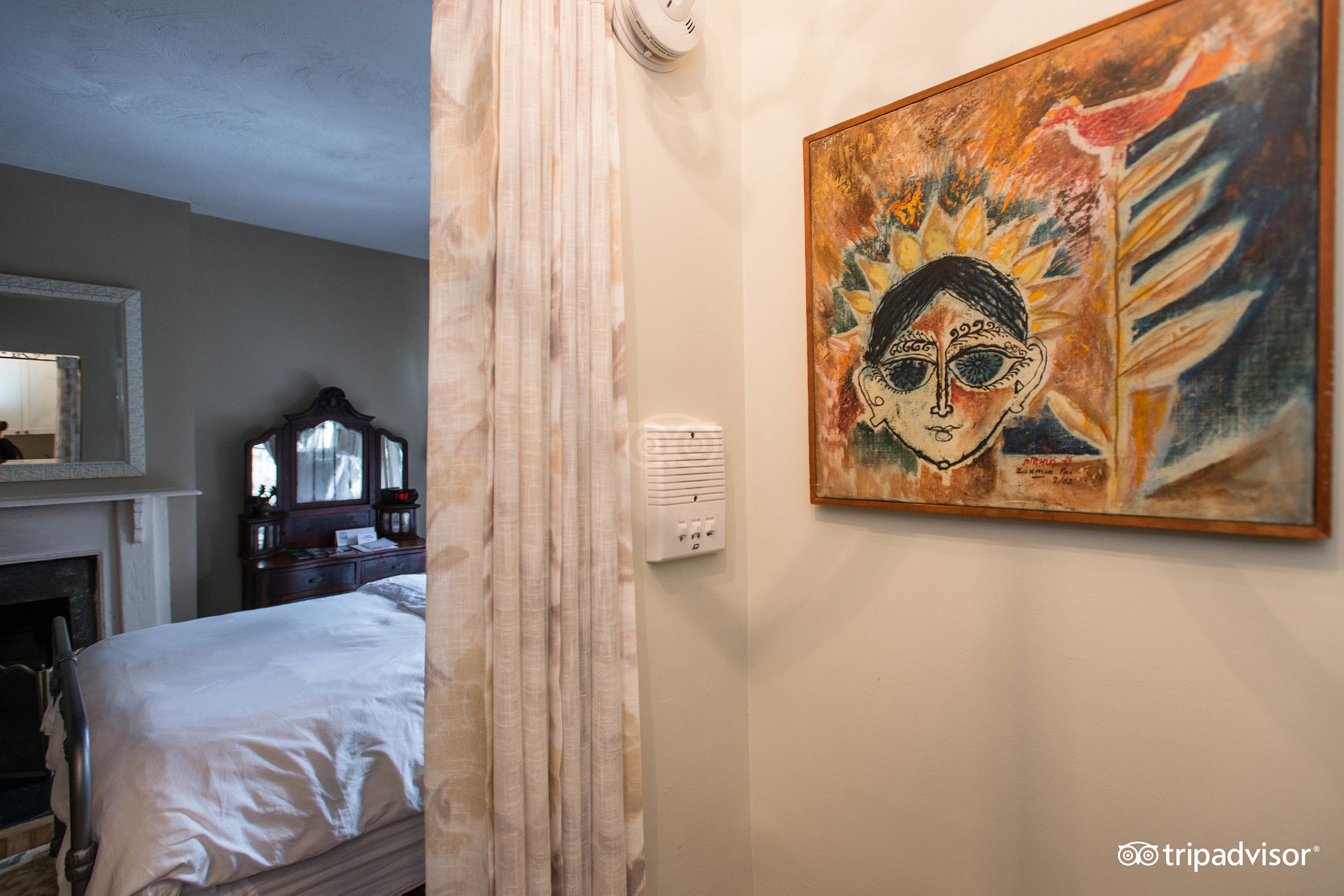 Studio Premier City View