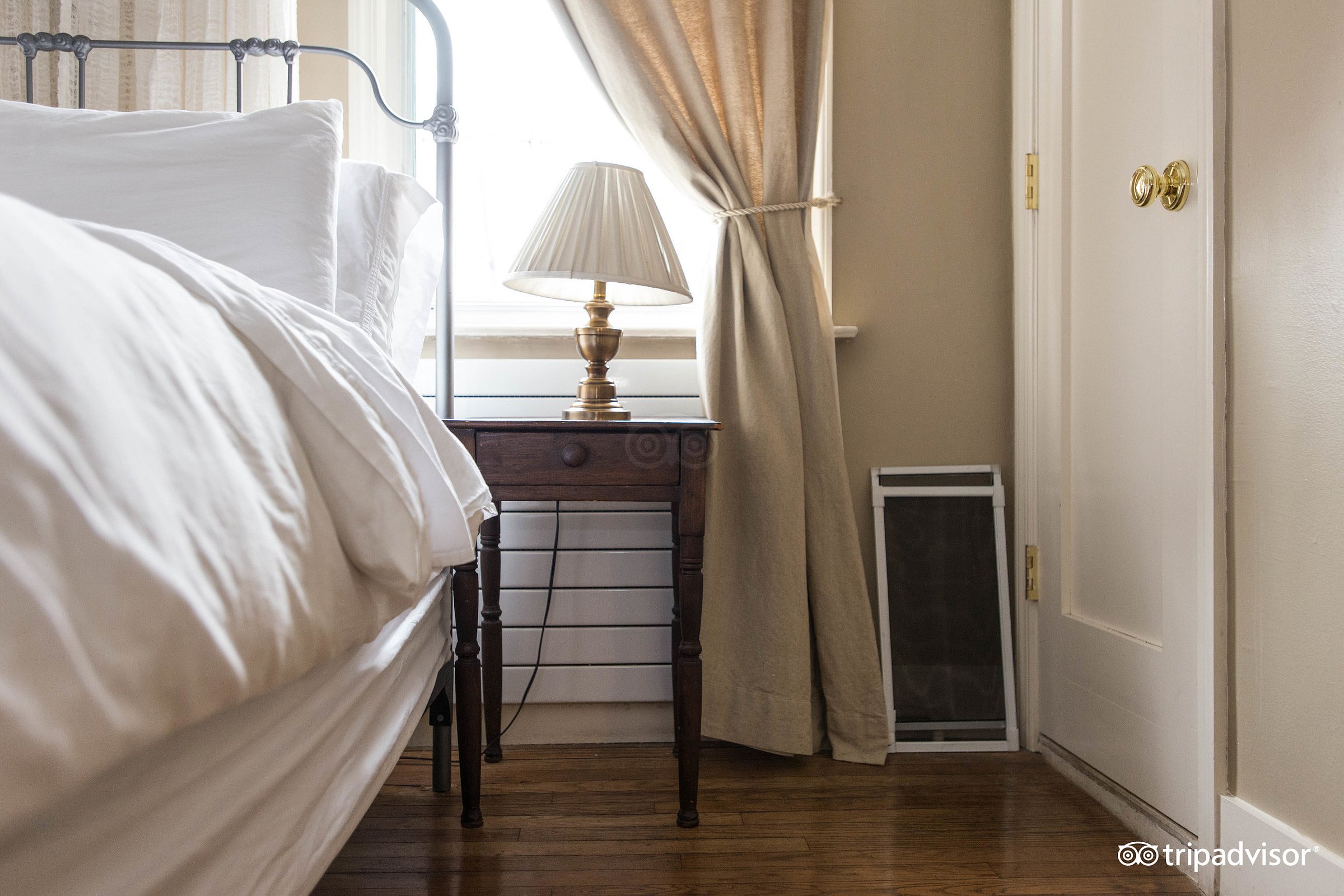 Studio Premier City View