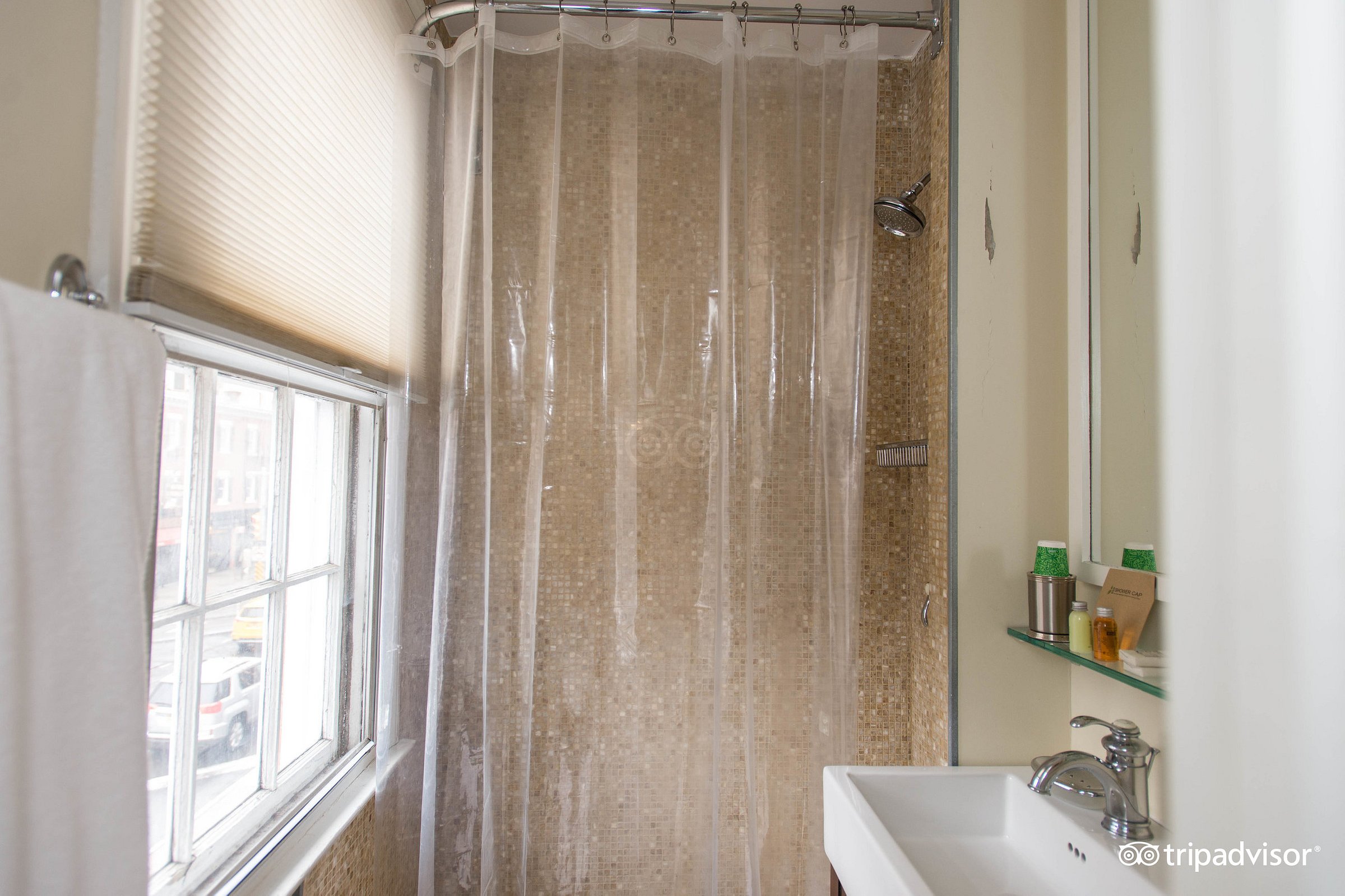 Studio Premier City View