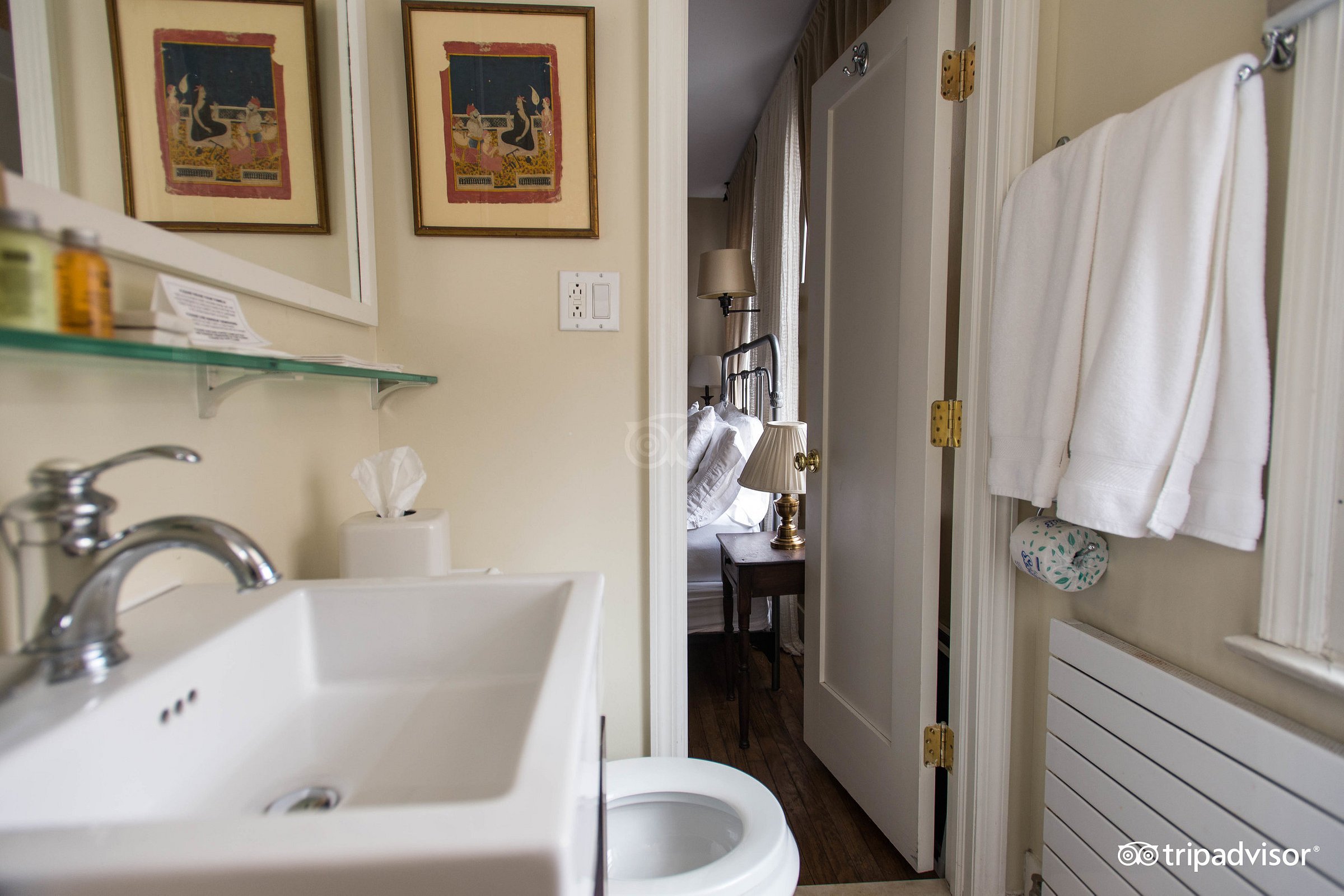 Studio Premier City View