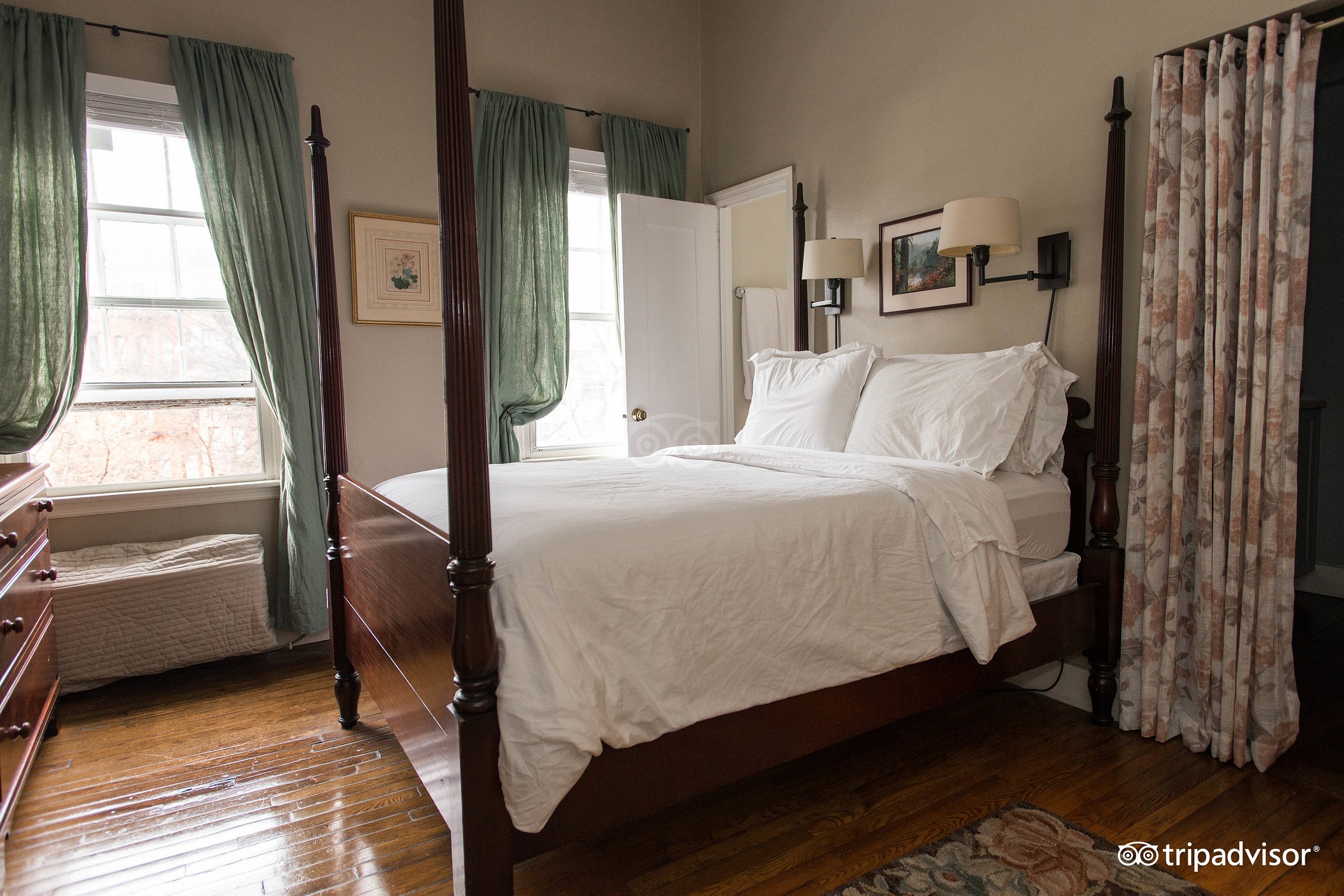 Studio Premium City View