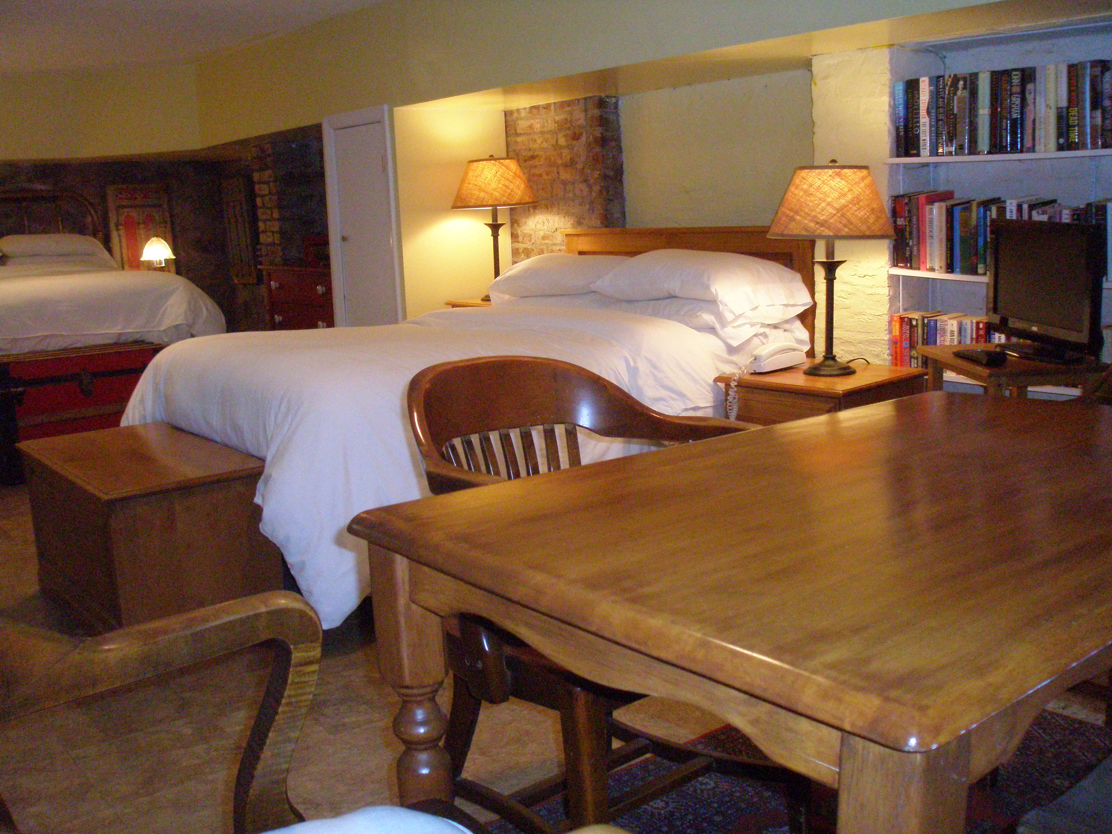 Studio Two Double Beds