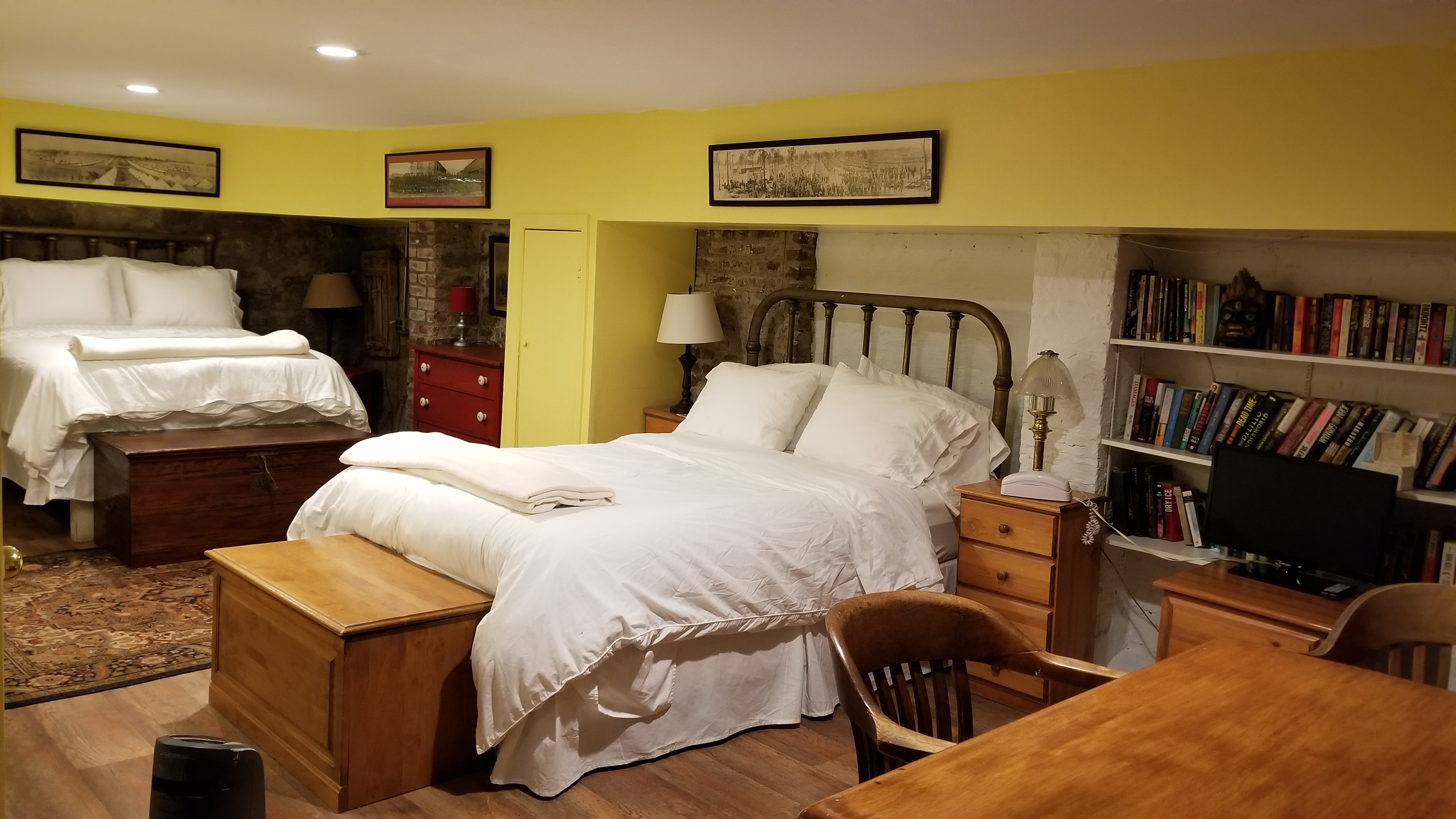 Studio Two Double Beds