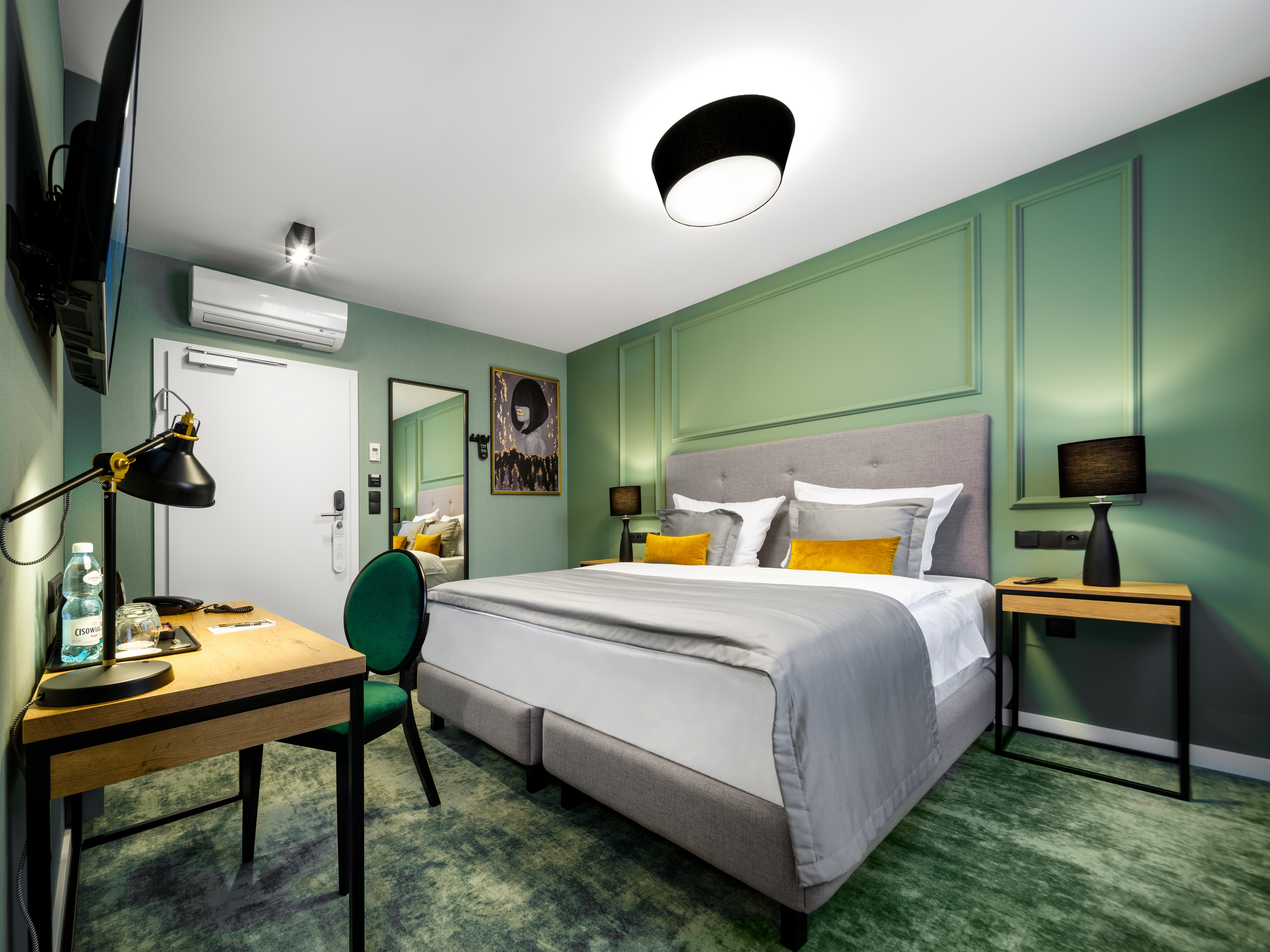 Double or Twin Standard