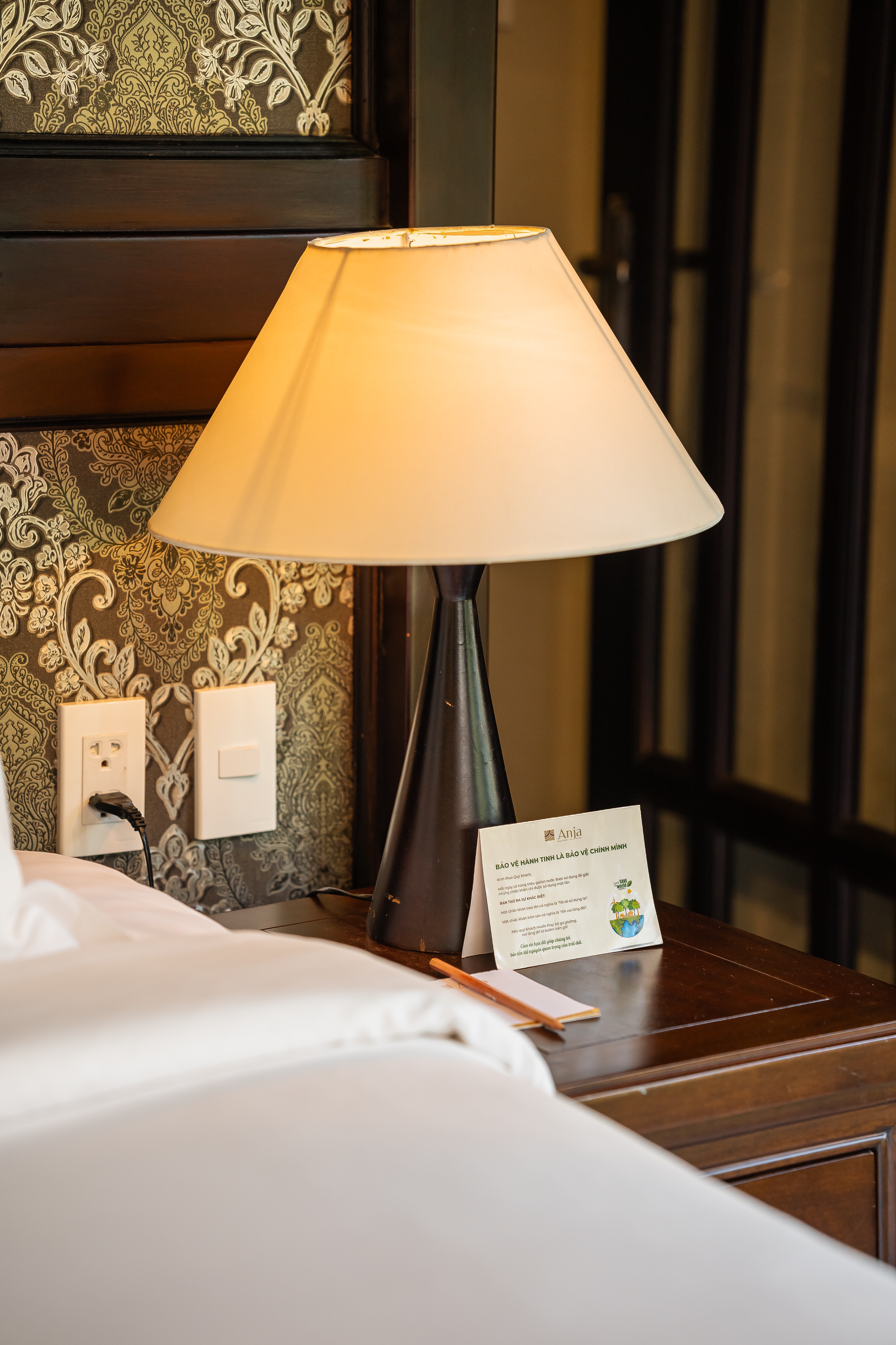 Bungalow Garden View