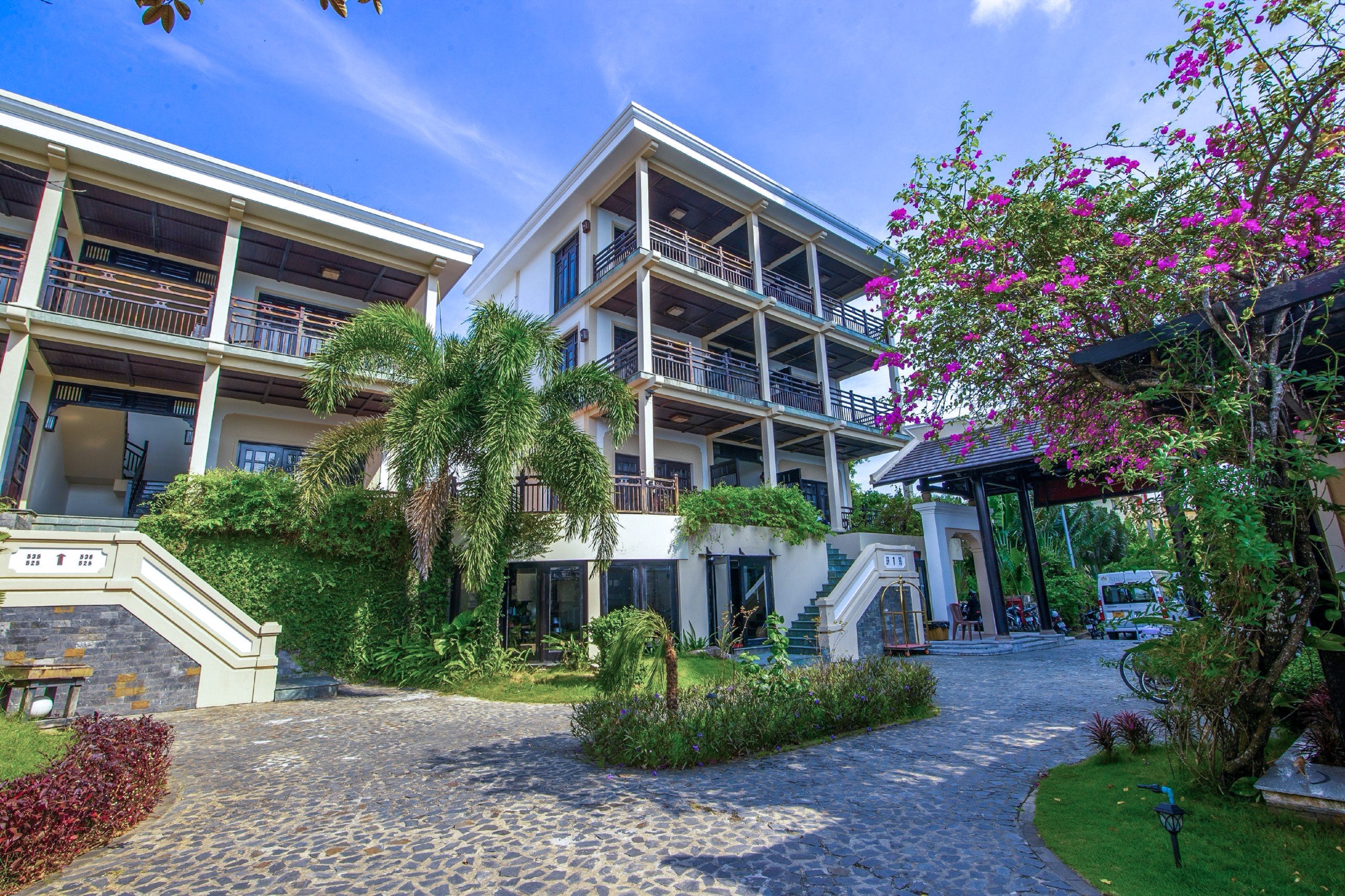 Double Deluxe with Balcony