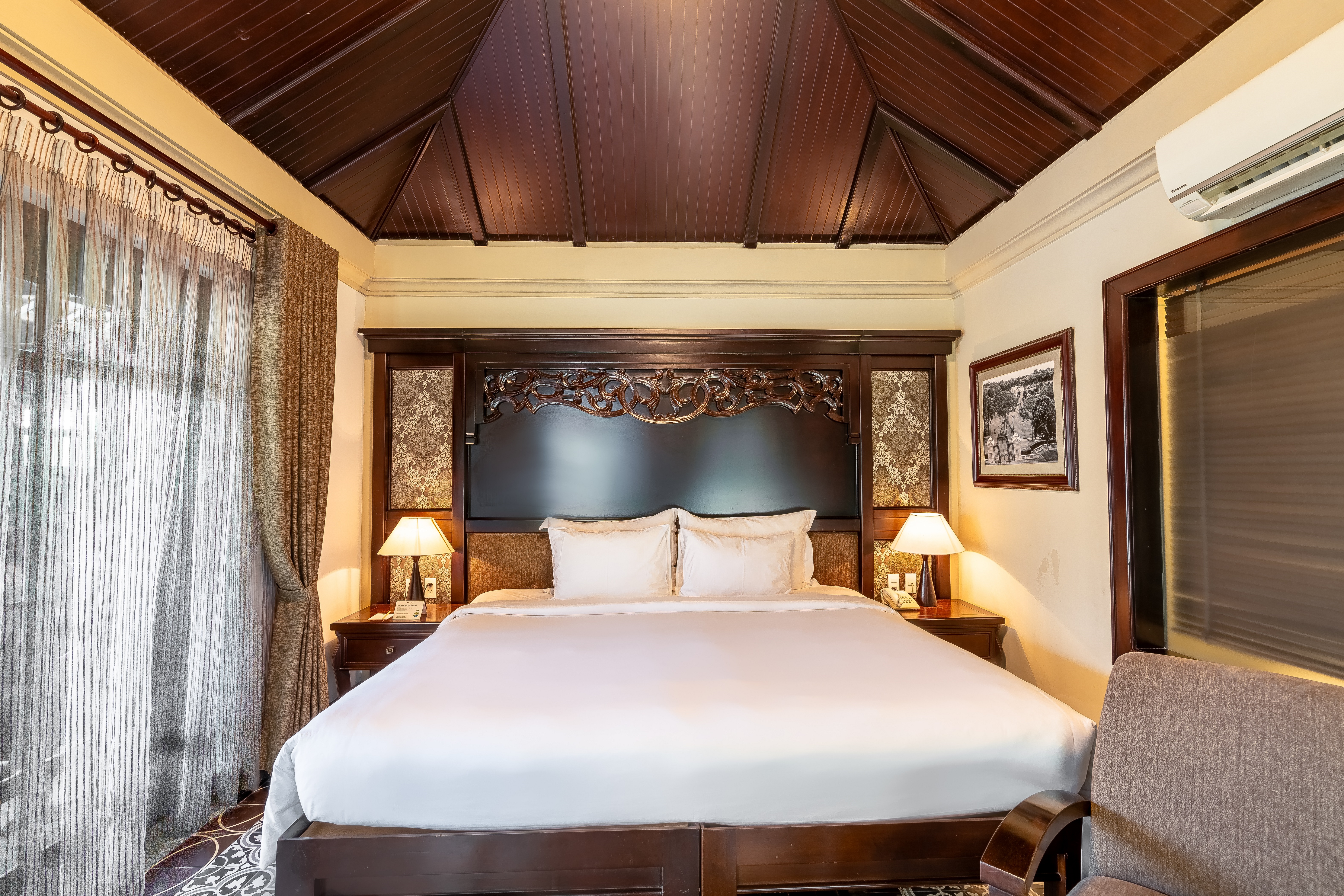 Bungalow Garden View