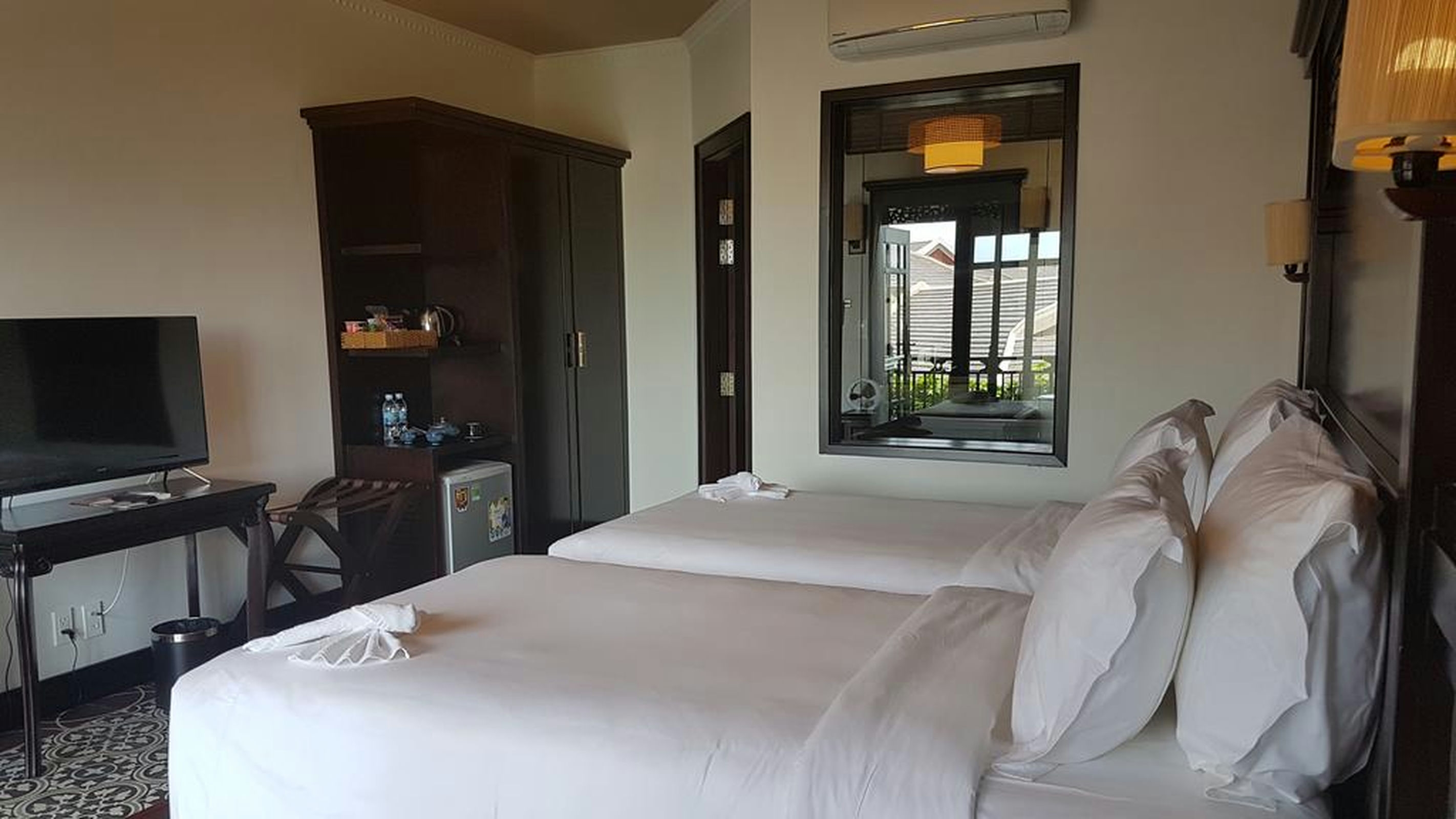 Twin Deluxe with Balcony